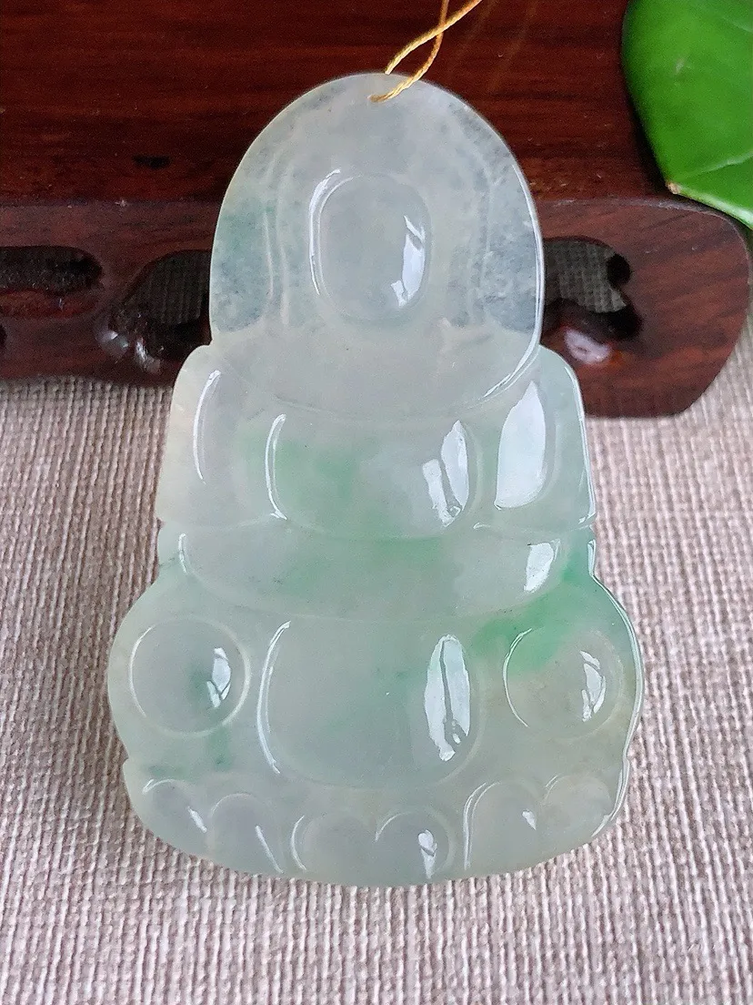 a货翡翠老坑冰种飘绿正装观音吊坠 尺寸61.5×38×5.6mm 重量22.96g 0622