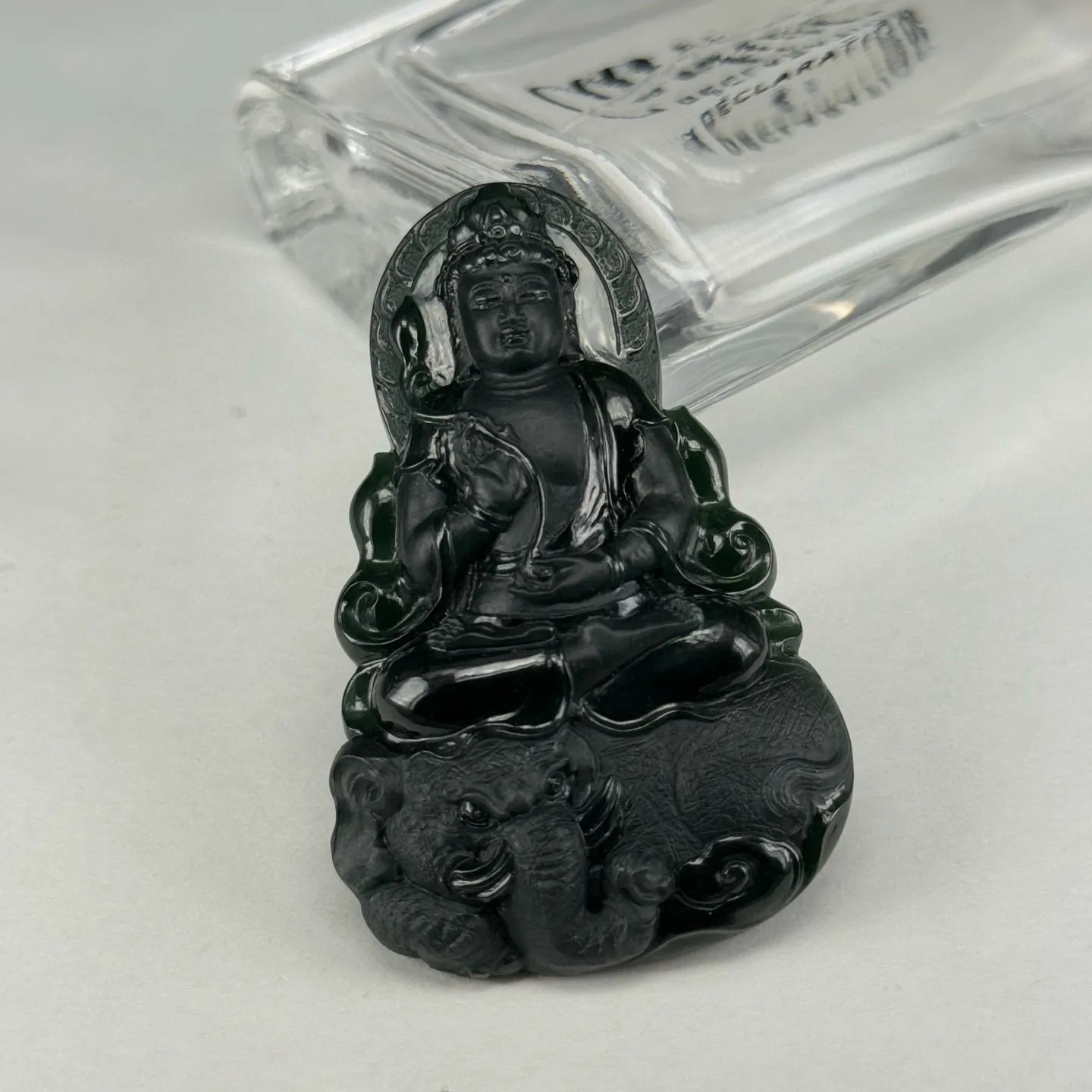 精品墨翠文殊菩萨 种好色正 黑度好 打灯通透 油性足