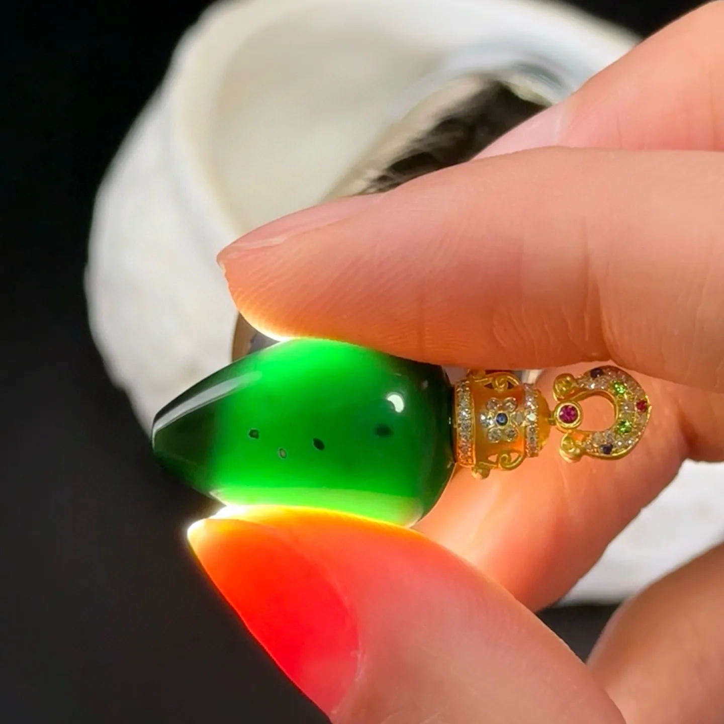 精品18k重金豪镶墨翠花瓶 寓意平安喜乐 花开富贵