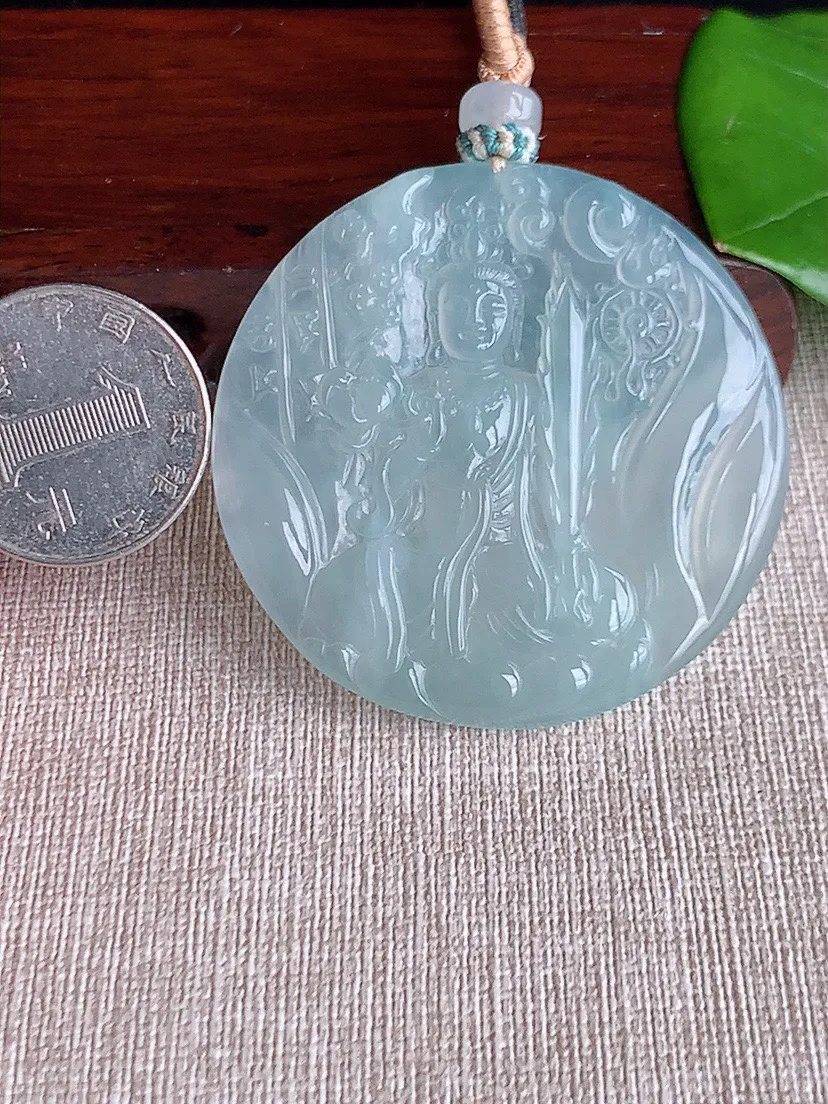 a货翡翠老坑冰种虚空藏菩萨吊坠 尺寸50.5×5mm 重量33.18g 0622