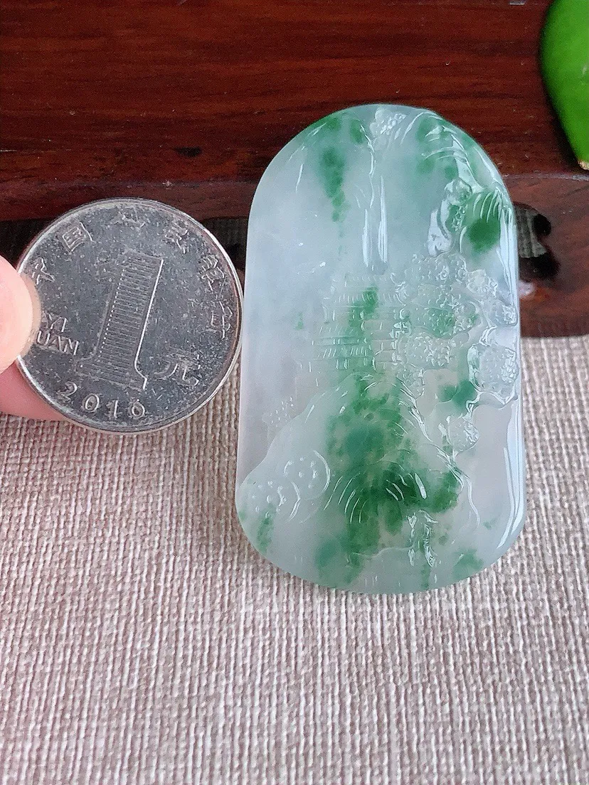 a货翡翠老坑冰种飘花意境山水牌吊坠 尺寸50.6×29.3×5mm 重量16.93g 0622