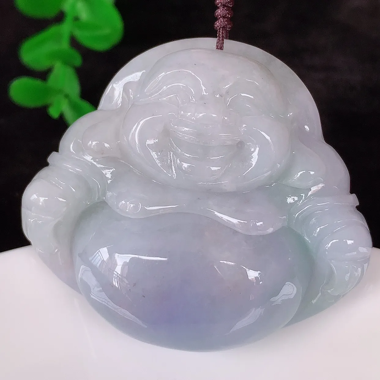 自然光实拍，大件厚装冰润冰糯种紫罗兰翡翠佛公吊坠，饱满， 佛公亦保平安，寓意有福（佛公）相伴，配戴优雅迷人！#41.21