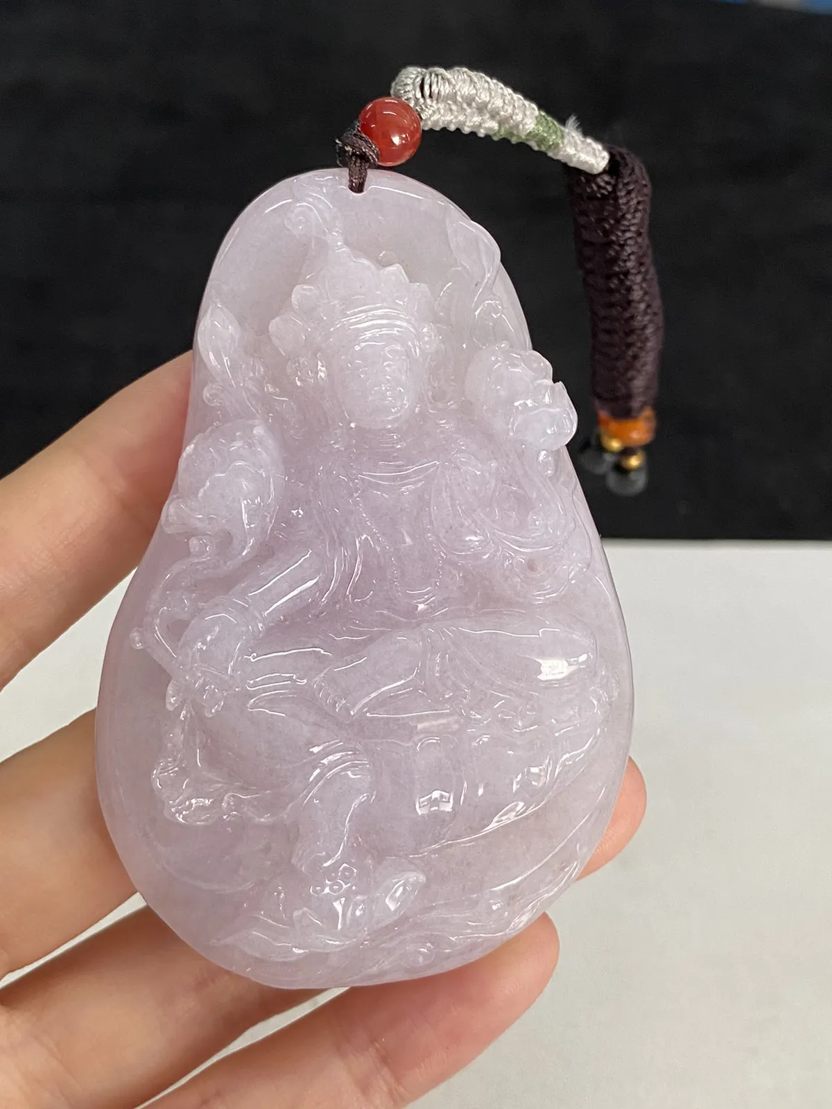 翡翠糯化种红色吊坠，配珠未测