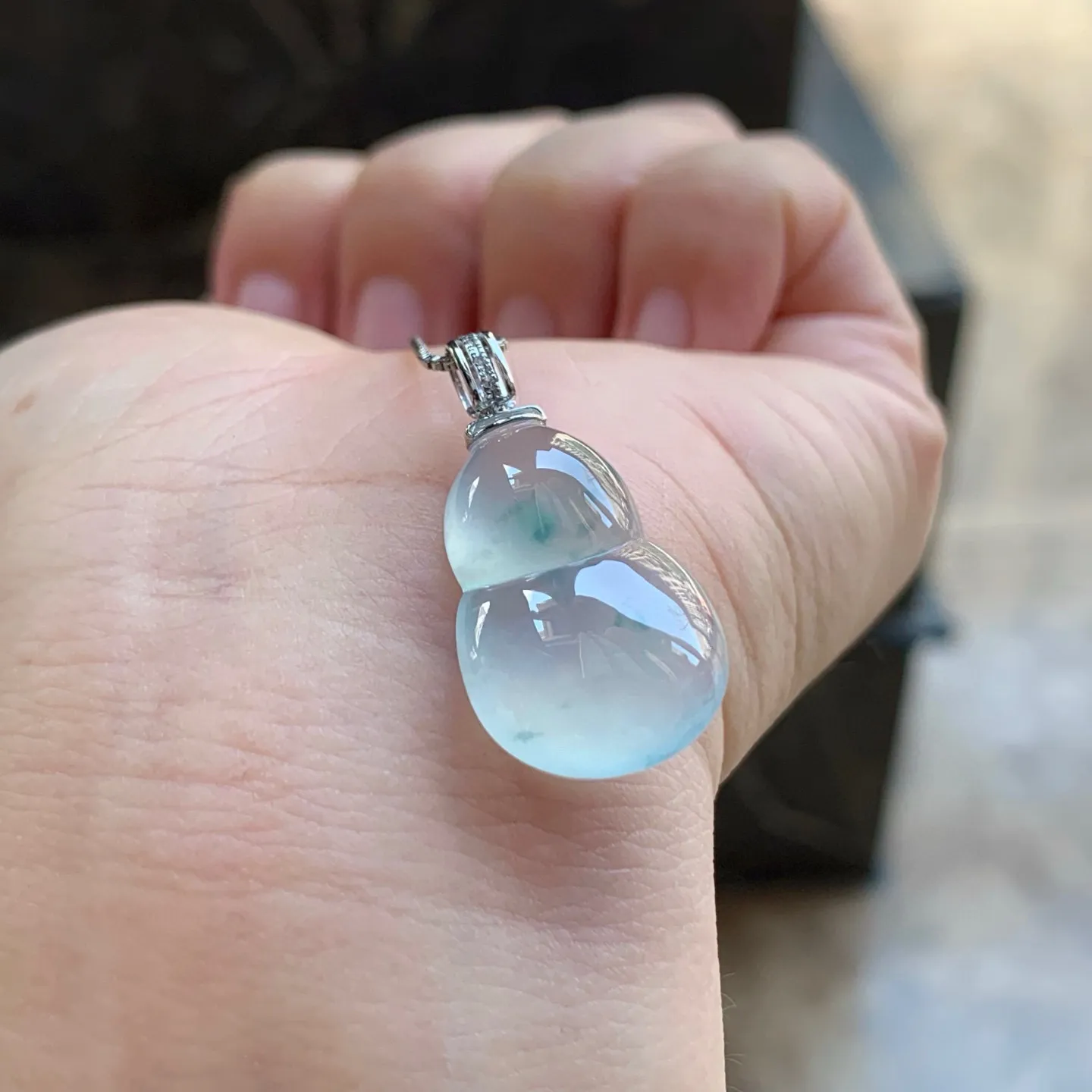 冰种飘花葫芦
清爽 金扣