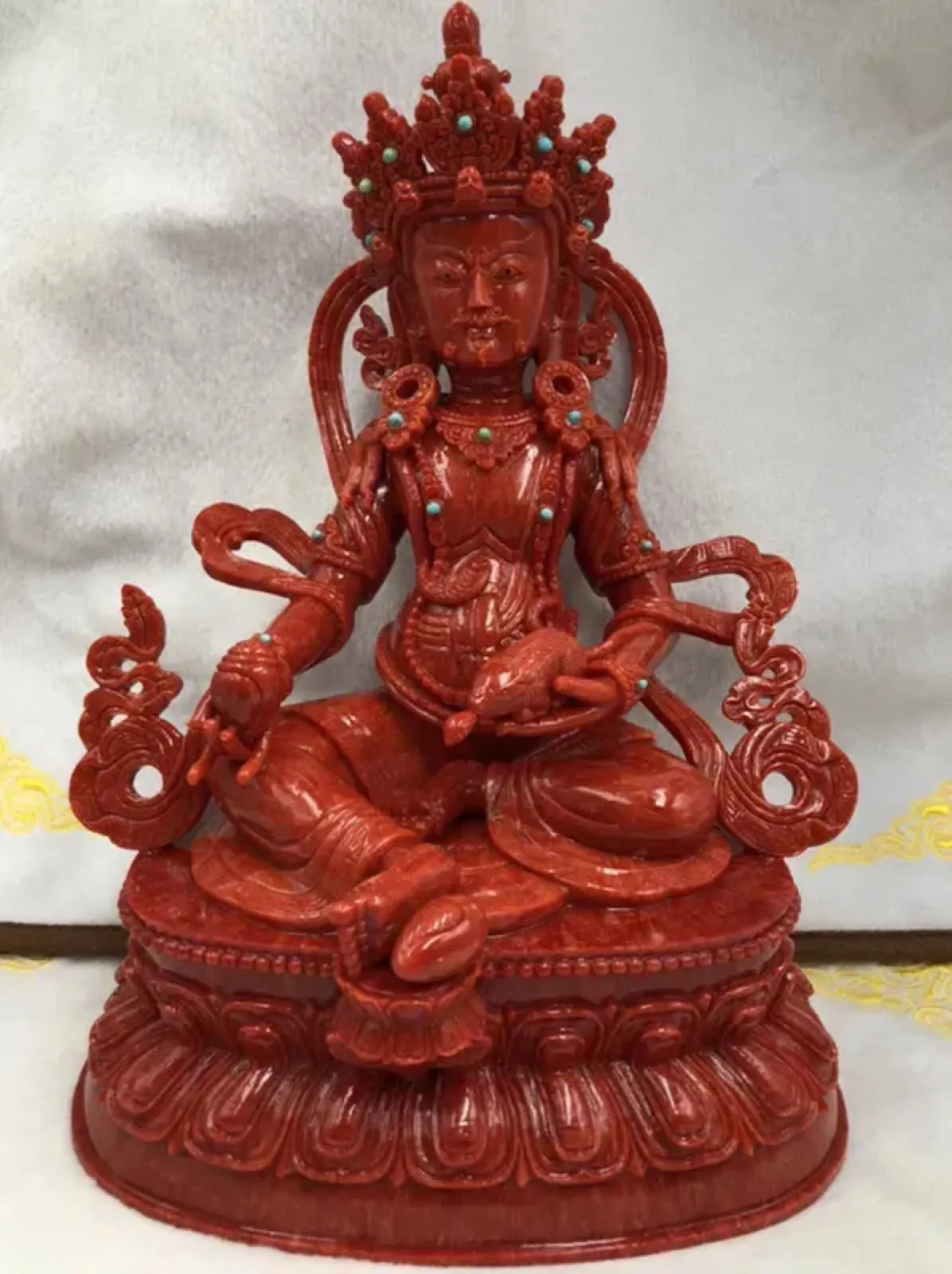 【天然红珊瑚财神大摆件】西班牙产地，科西卡珊瑚料，深红颜色，釆用台湾拼接手工工艺，精雕细镂，底部有开