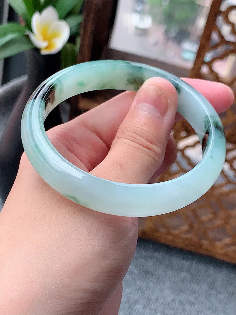 a货翡翠老坑种飘花正装正圈手镯56-57圈口 尺寸56×11.5×6.7mm 重量43.45g 0622
