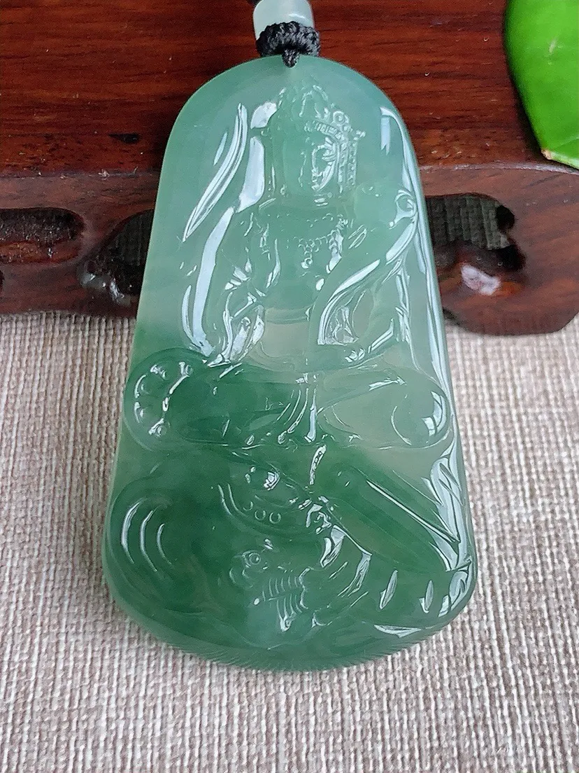 a货翡翠老坑冰种飘花普贤菩萨吊坠 尺寸59.6×35×5.2mm 重量26.95g 0622