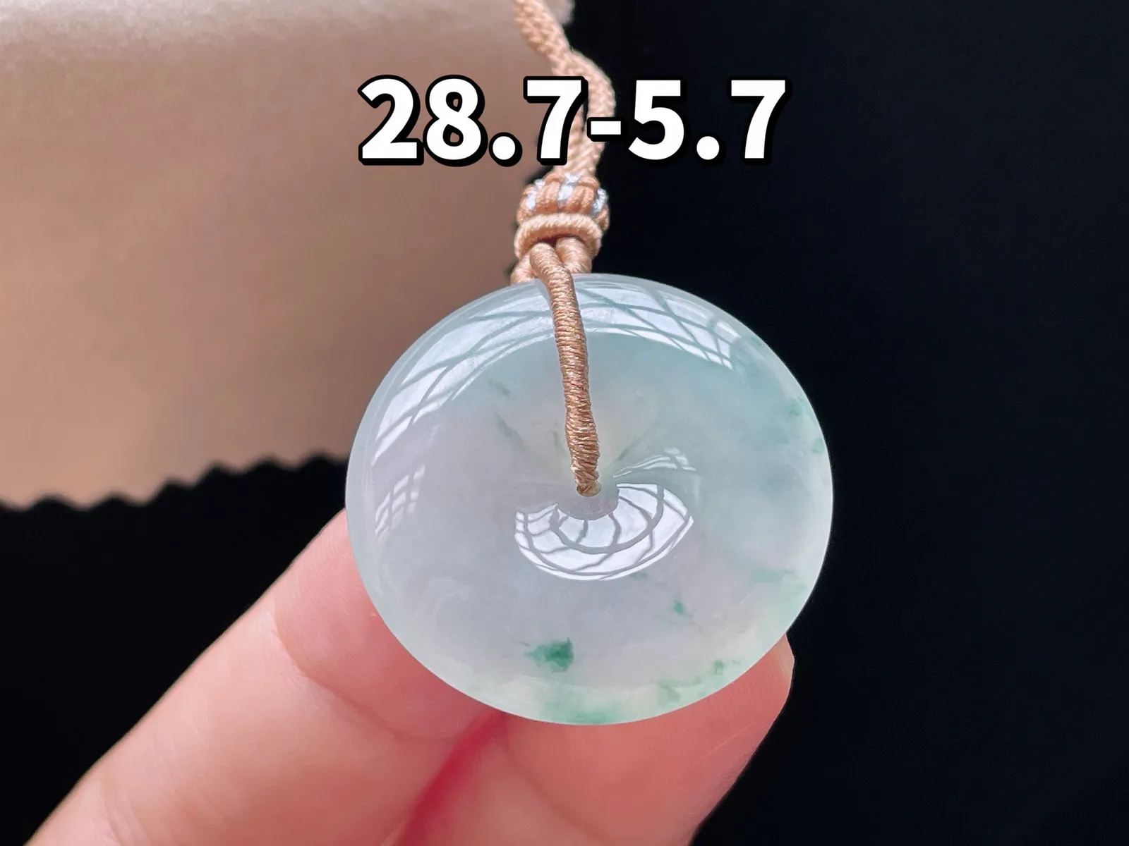 冰种飘花·平安扣

裸28.7-5.7