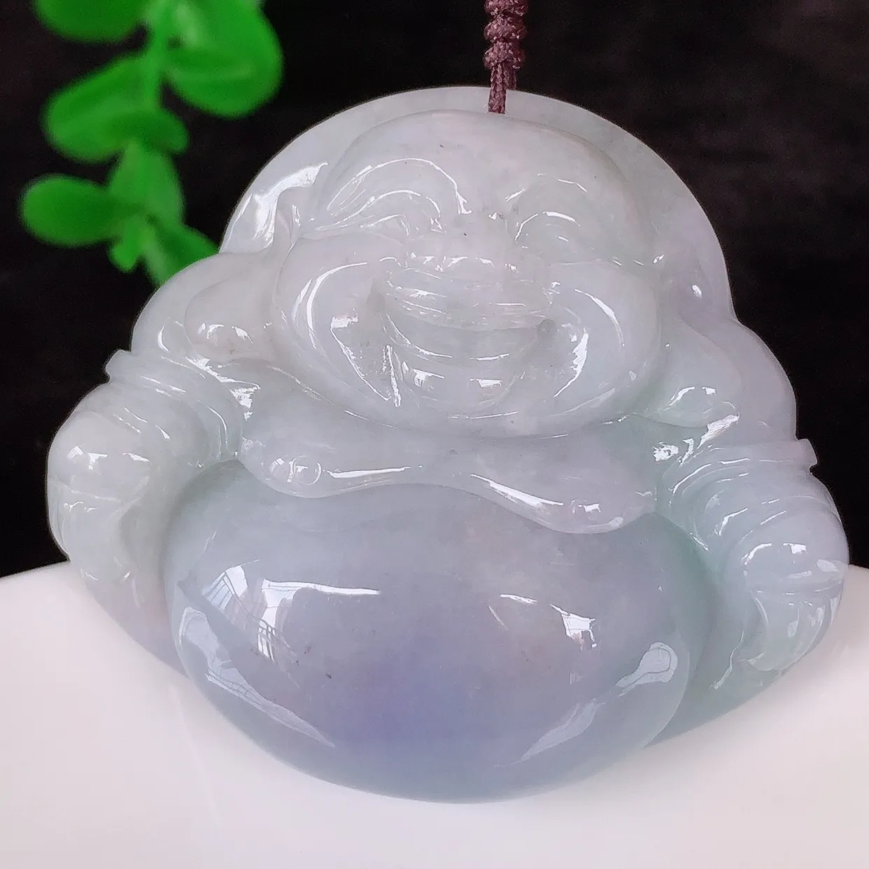自然光实拍，大件厚装冰润冰糯种紫罗兰翡翠佛公吊坠，饱满， 佛公亦保平安，寓意有福（佛公）相伴，配戴优雅迷人！#41.21