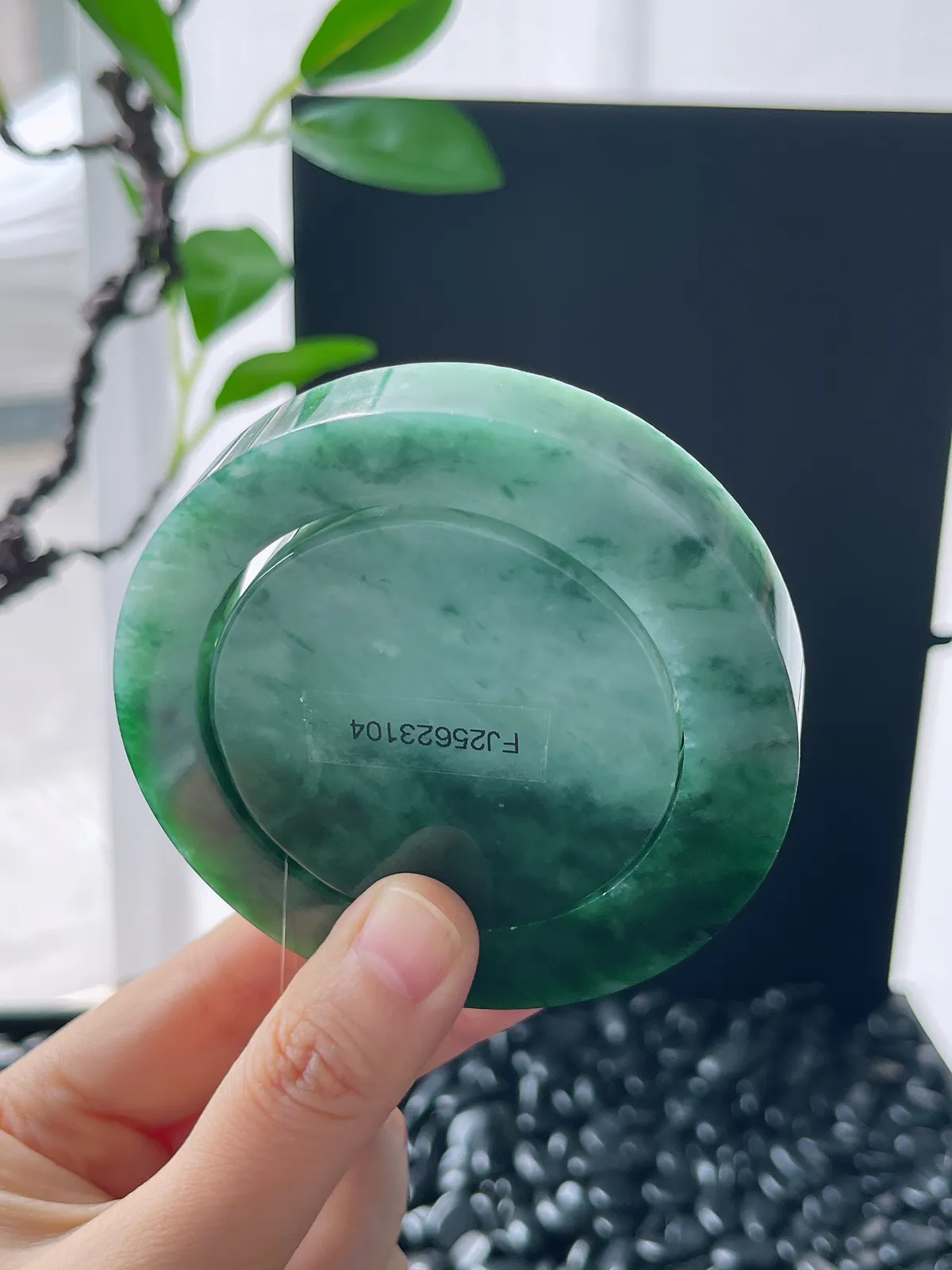 翡翠镯饼，⭕️正圈最大做57，圆条最大做53；最小做52.6