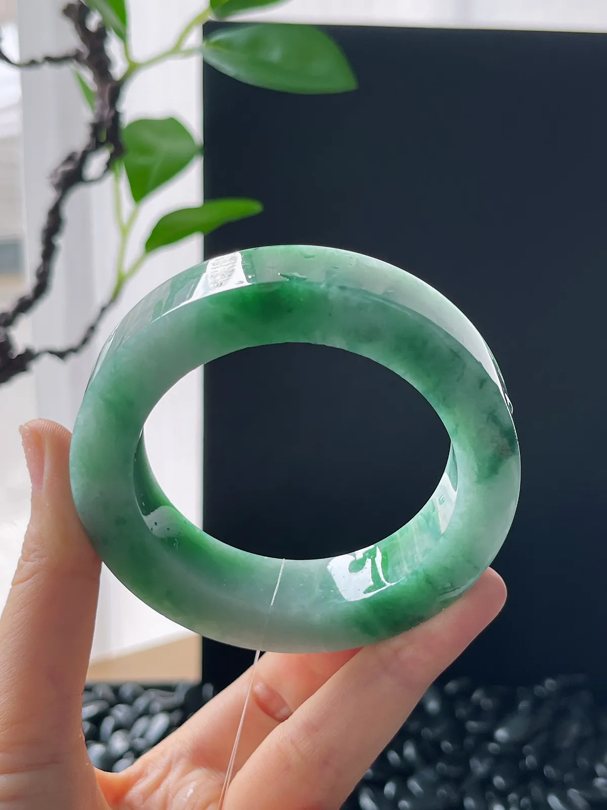 翡翠镯饼，⭕️正圈最大做57，圆条最大做53；最小做52.7