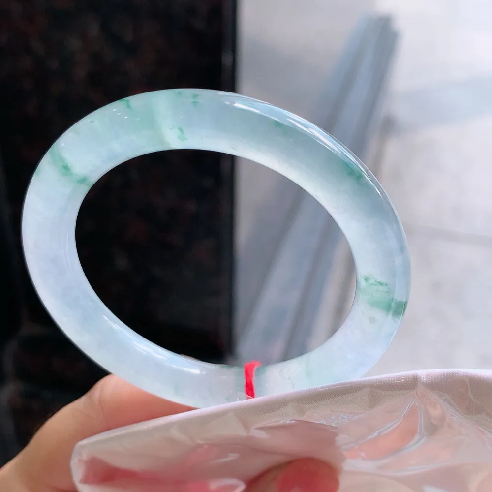 圆条冰玻飘花 无瑕 尺寸:51.6/8.8 花美 种水好