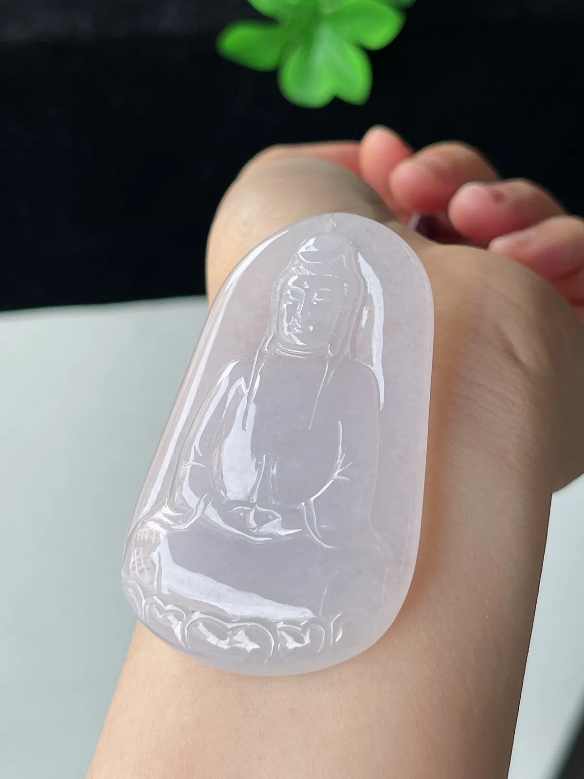 翡翠冰糯种白色吊坠