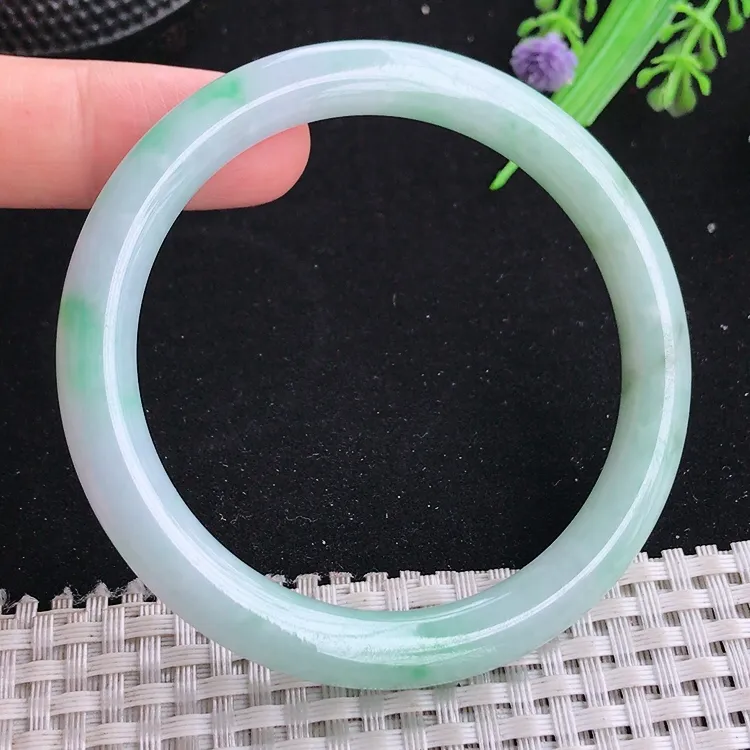 自然光56.5/7.7/8.4老坑精美温润飘阳绿圆条手镯翡翠玉镯美人镯