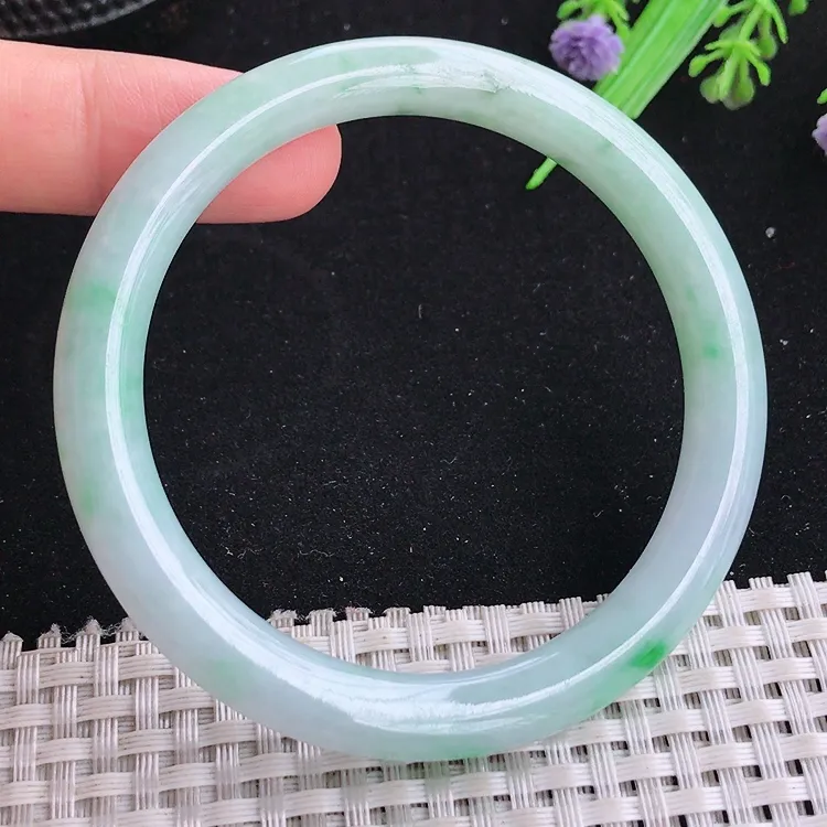 自然光56.5/7.7/8.4老坑精美温润飘阳绿圆条手镯翡翠玉镯美人镯