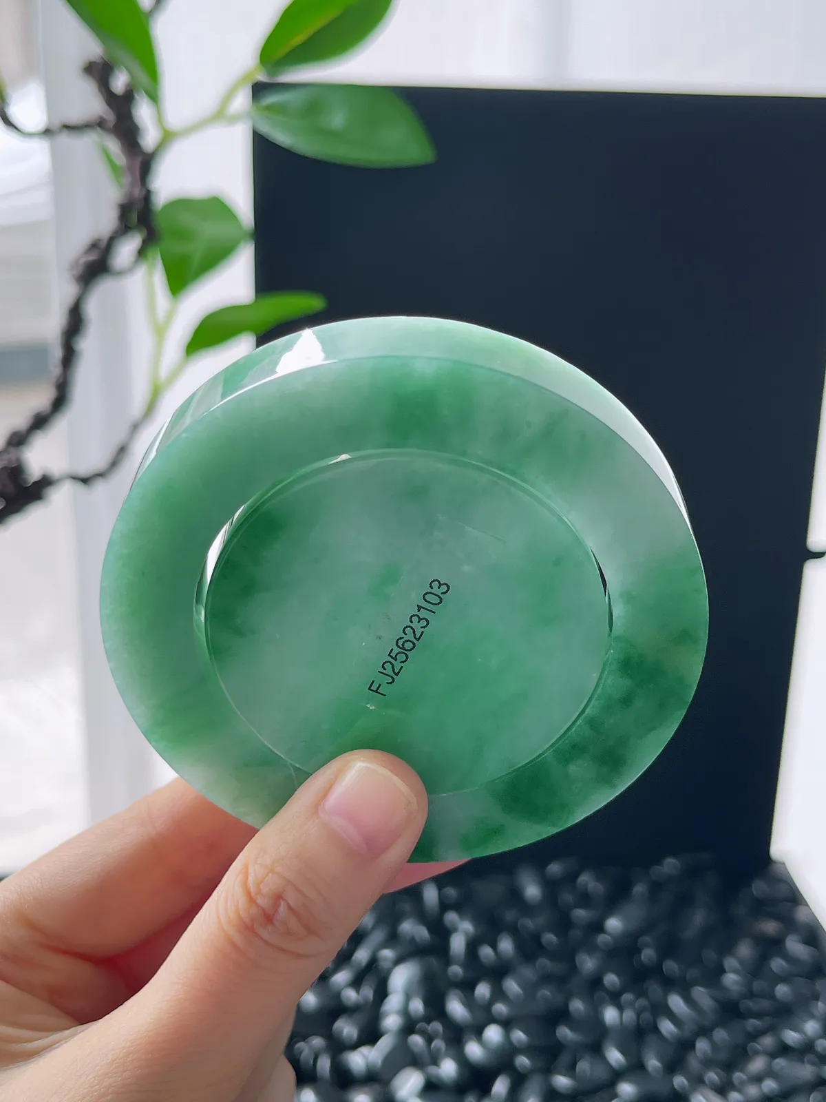 翡翠镯饼，⭕️正圈最大做58，圆条最大做54；最小做51.7