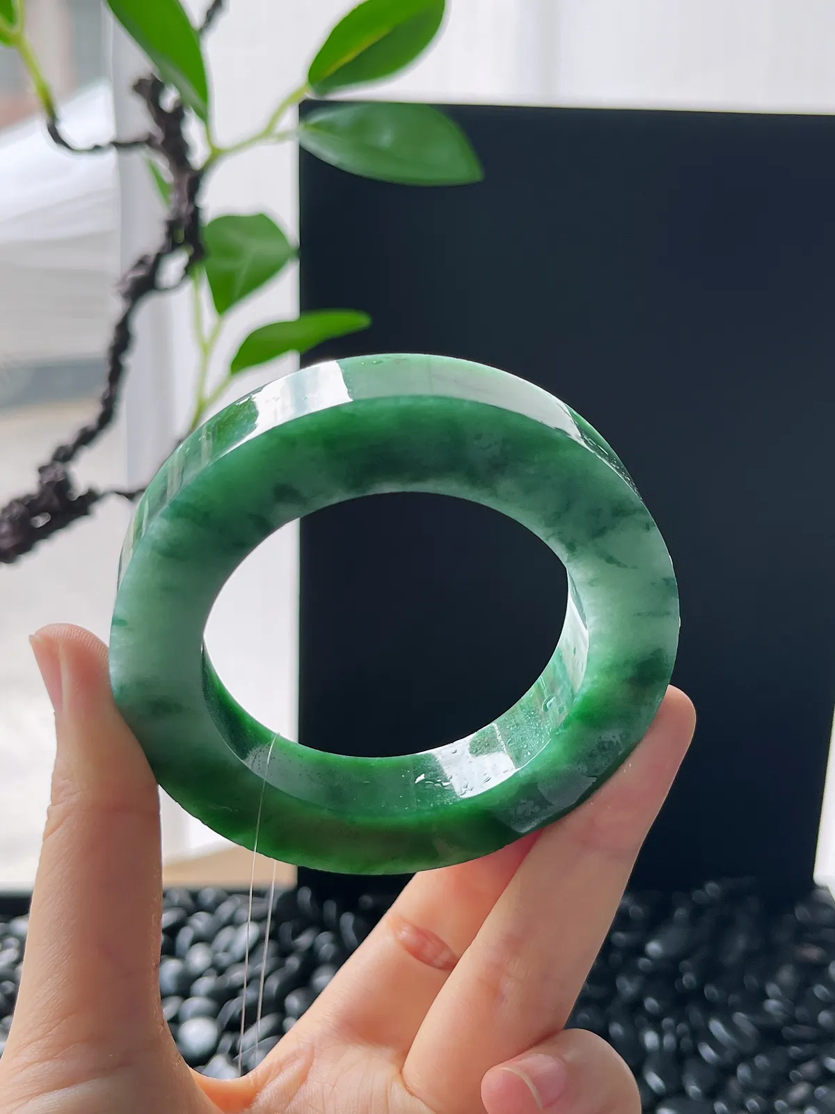 翡翠镯饼，⭕️正圈最大做57，圆条最大做53；最小做50.5
