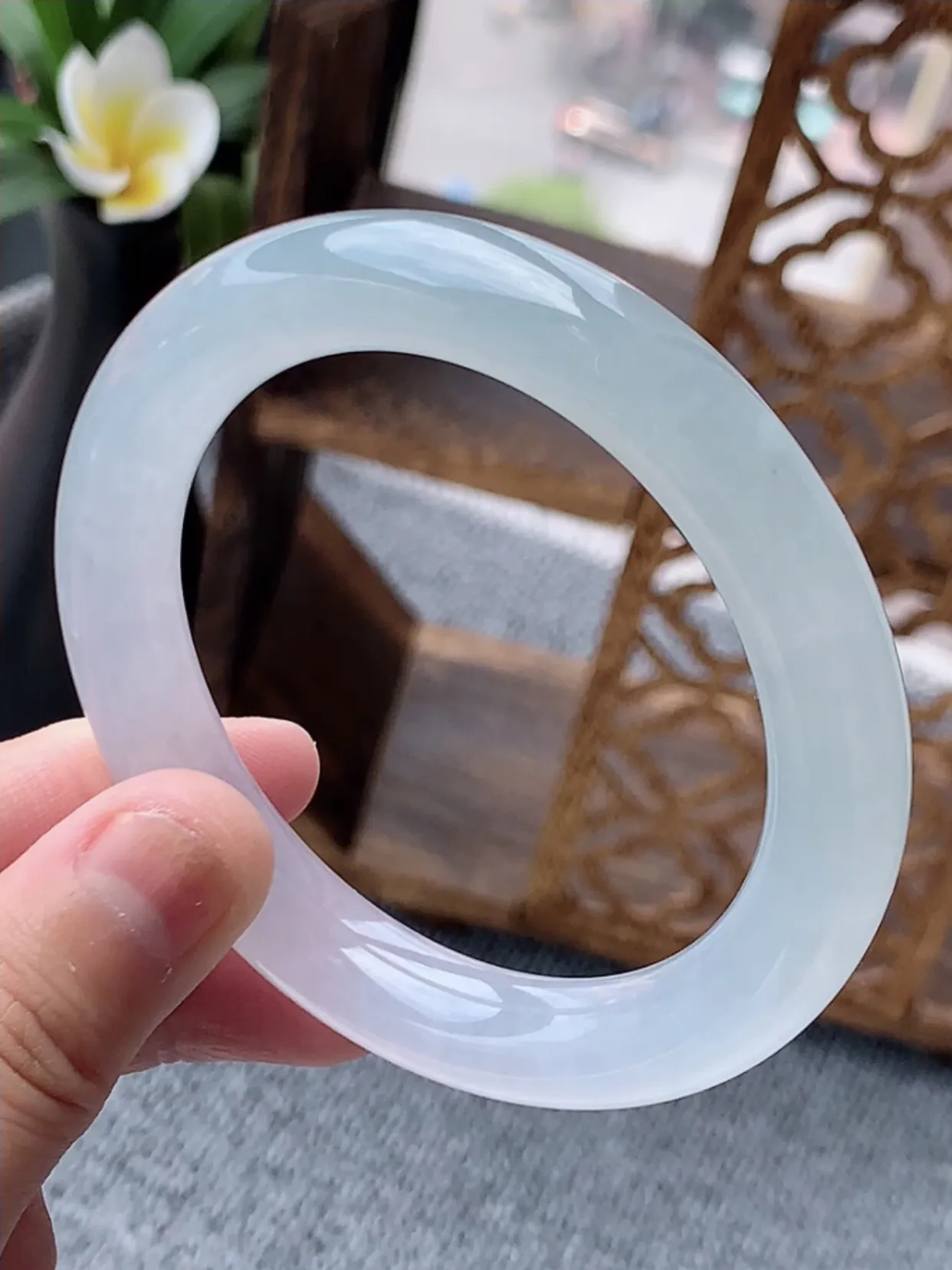 a货翡翠老坑冰种晴水圆条手镯54-55圈口 尺寸54.8×10mm 重量56.15g 0622