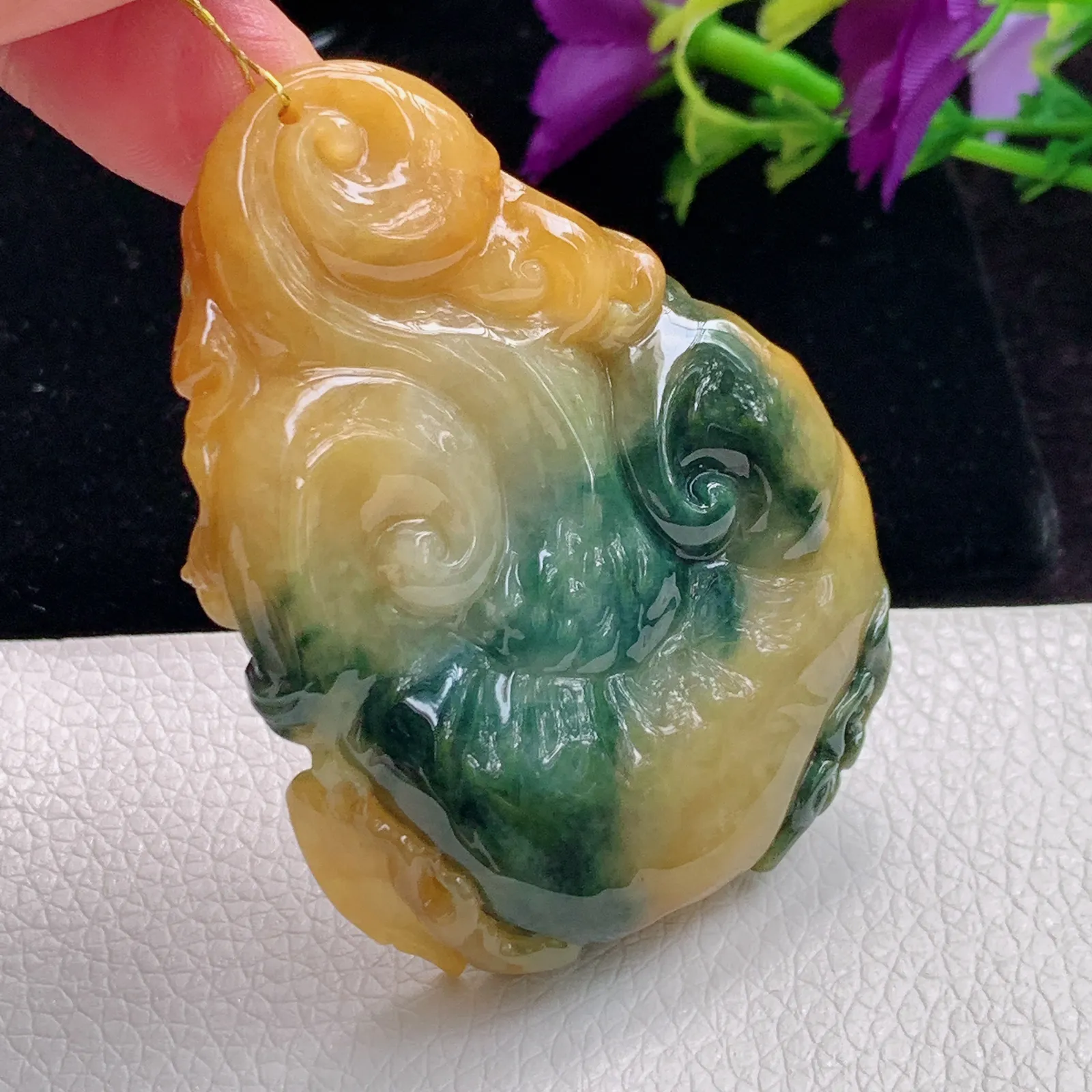 xj实拍我58.2*43.9*11.5天然翡翠三彩精雕龙牌 生意兴隆玉吊坠