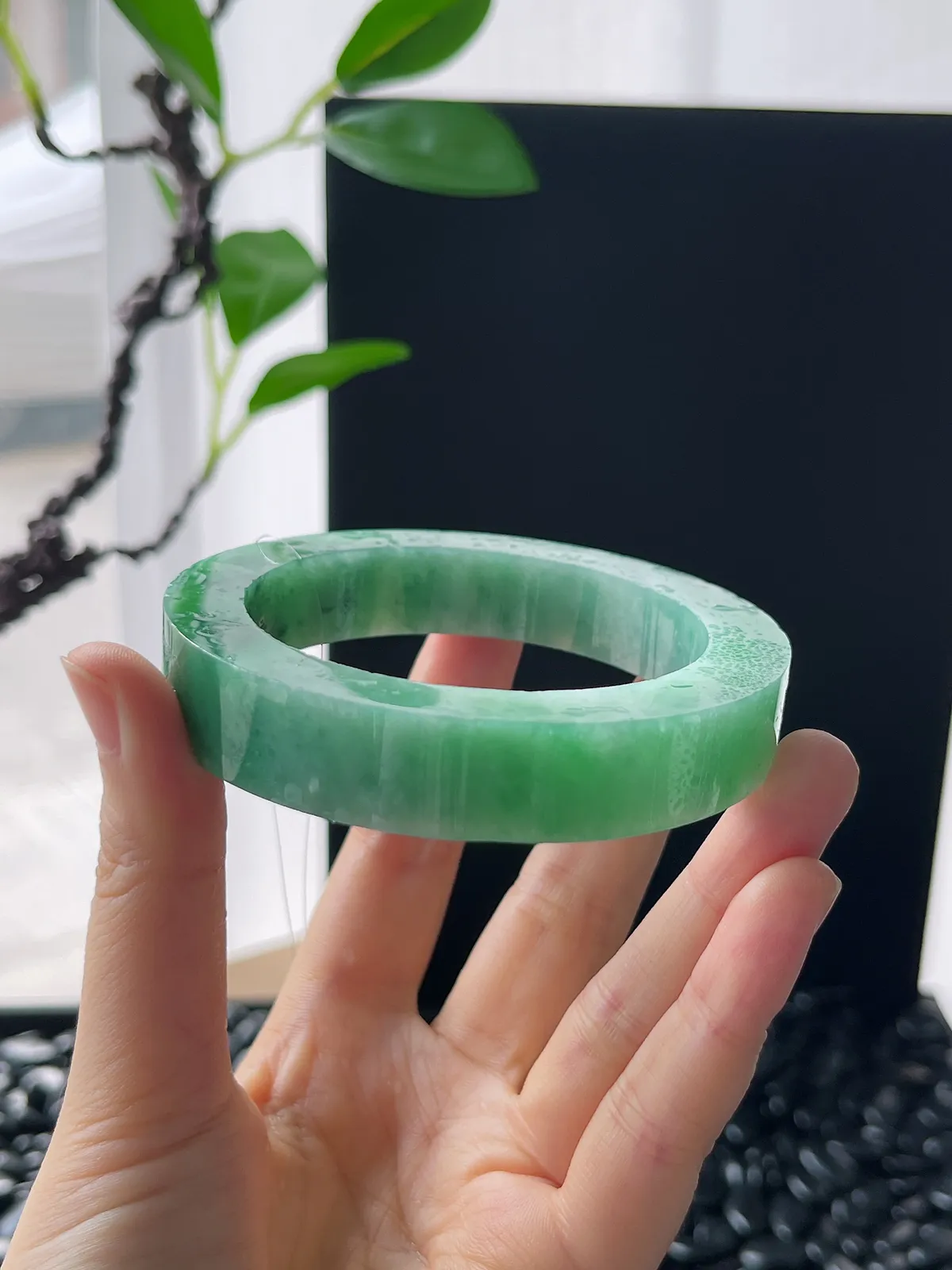 翡翠镯饼，⭕️正圈最大做58，圆条最大做54；最小做55.7