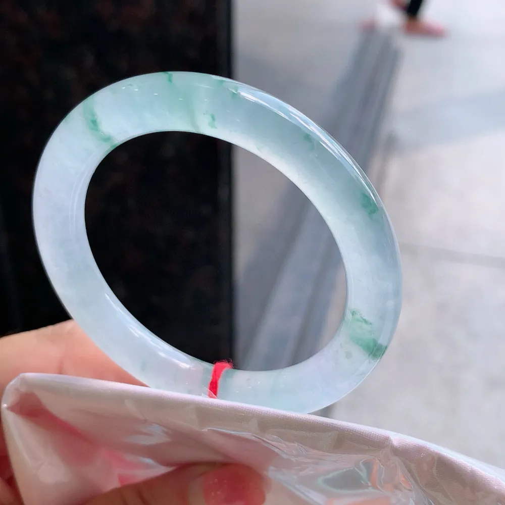 圆条冰玻飘花 无瑕 尺寸:51.6/8.8 花美 种水好