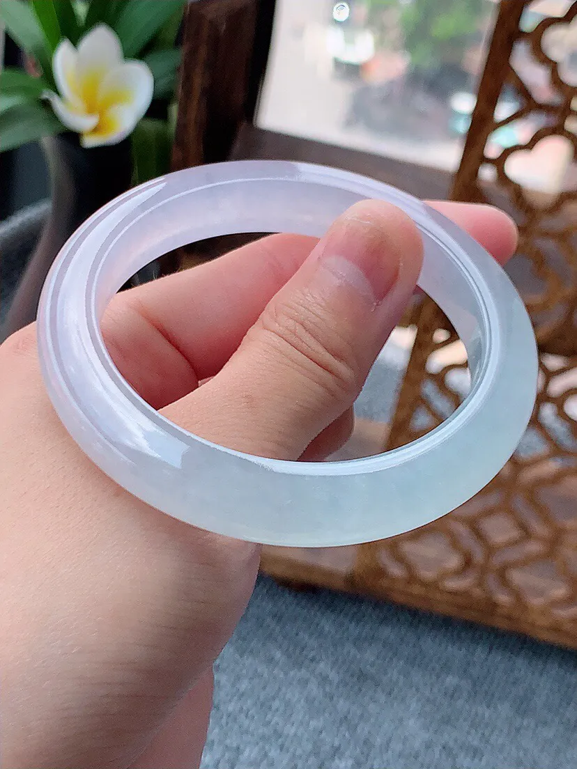 a货翡翠老坑冰种白月光正装正圈手镯54-55圈口 尺寸54.8×10.5×8.4mm 重量52.60g 0622