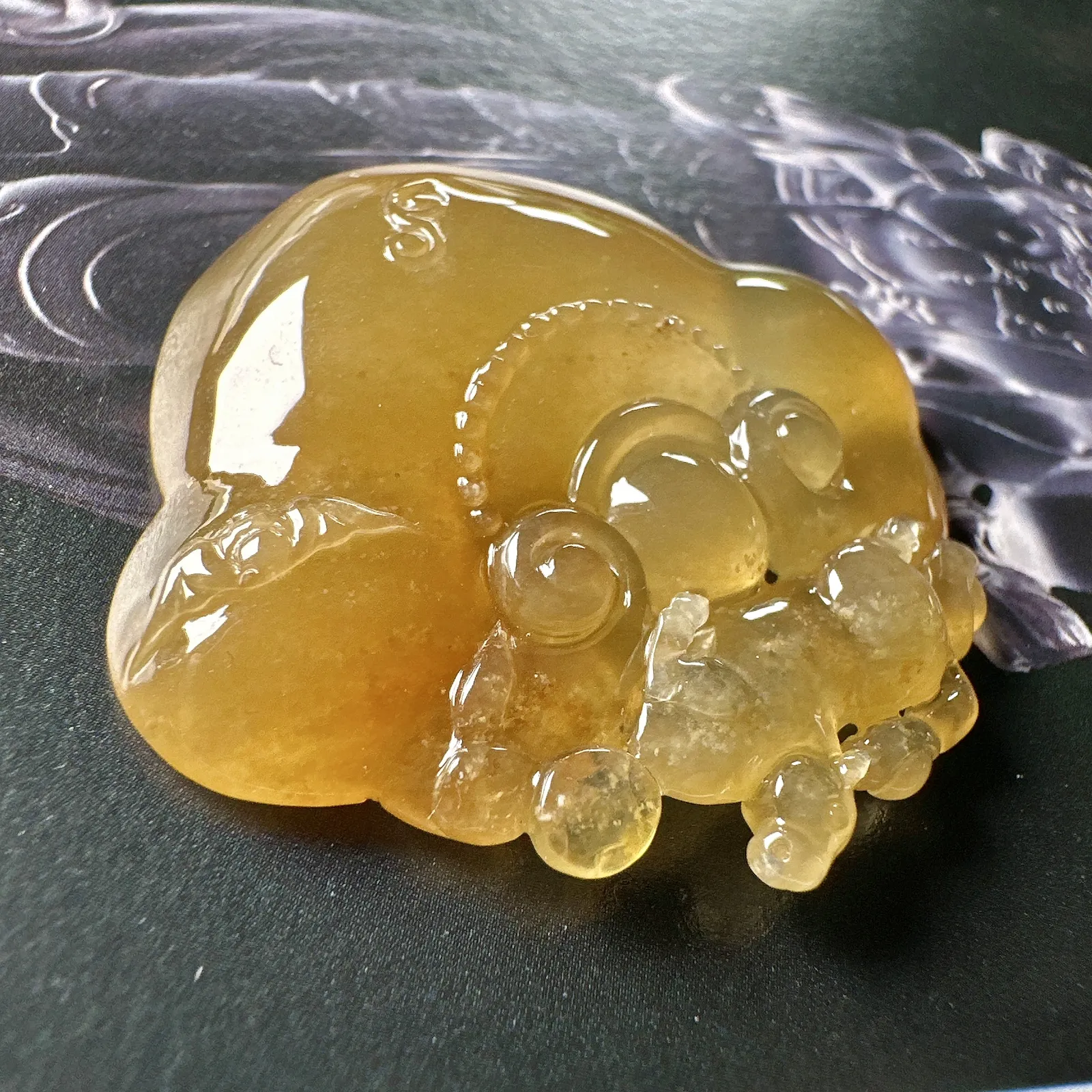 【冰种黄翡如意】马上有钱，稀缺的大块黄翡，难得的冰润度，难得的好颜色，韵味十足，古色古香