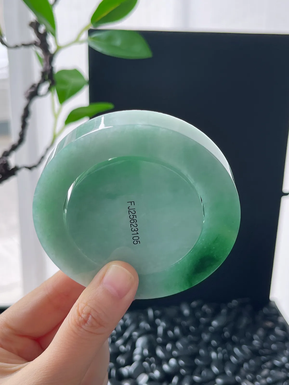 翡翠镯饼，⭕️正圈最大做57，圆条最大做53；最小做50.4