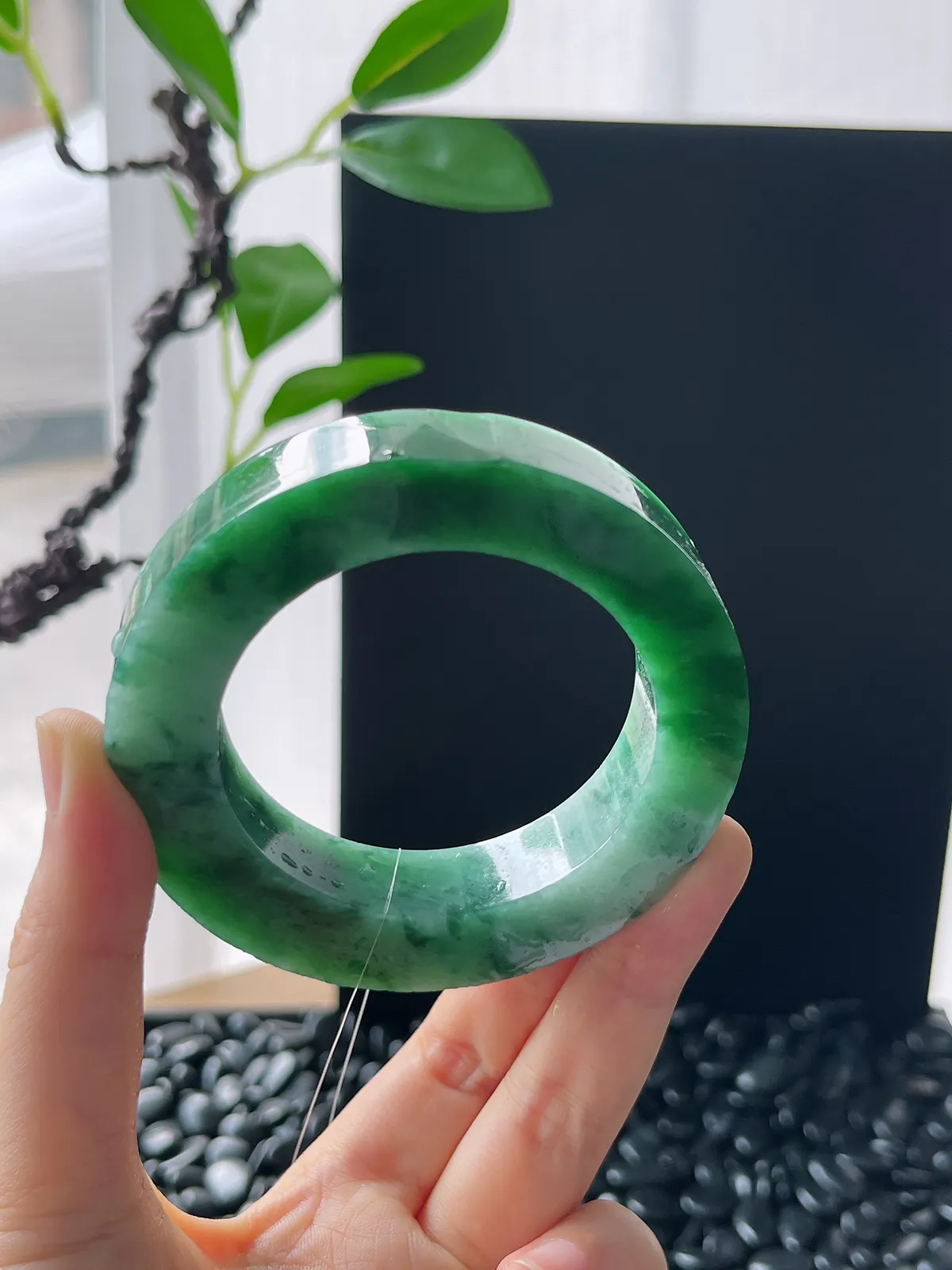 翡翠镯饼，⭕️正圈最大做57，圆条最大做53；最小做50.5