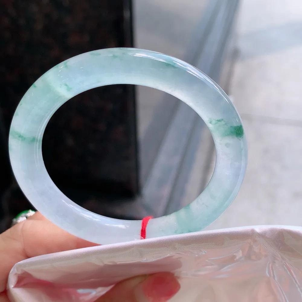 圆条冰玻飘花 无瑕 尺寸:51.6/8.8 花美 种水好