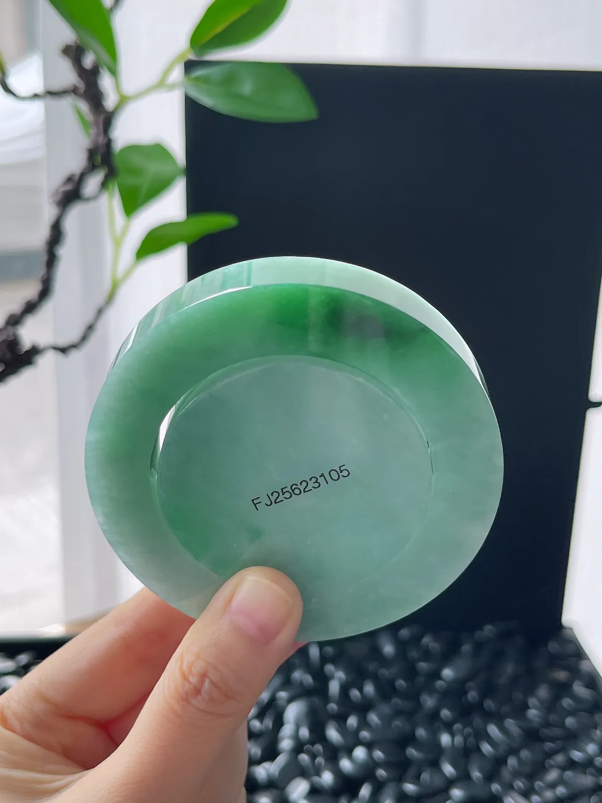 翡翠镯饼，⭕️正圈最大做57，圆条最大做53；最小做50.4