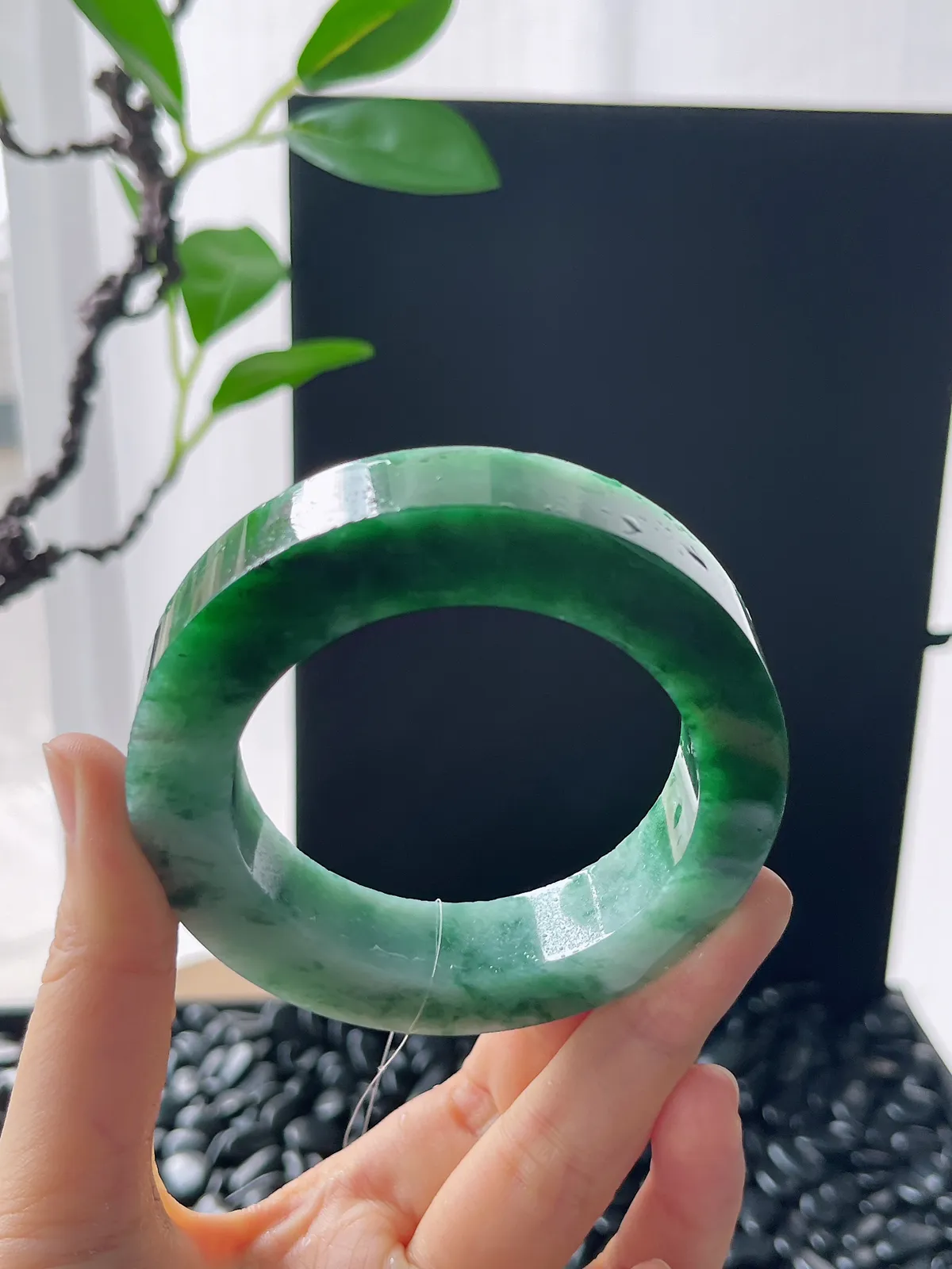 翡翠镯饼，⭕️正圈最大做57，圆条最大做53；最小做52.6