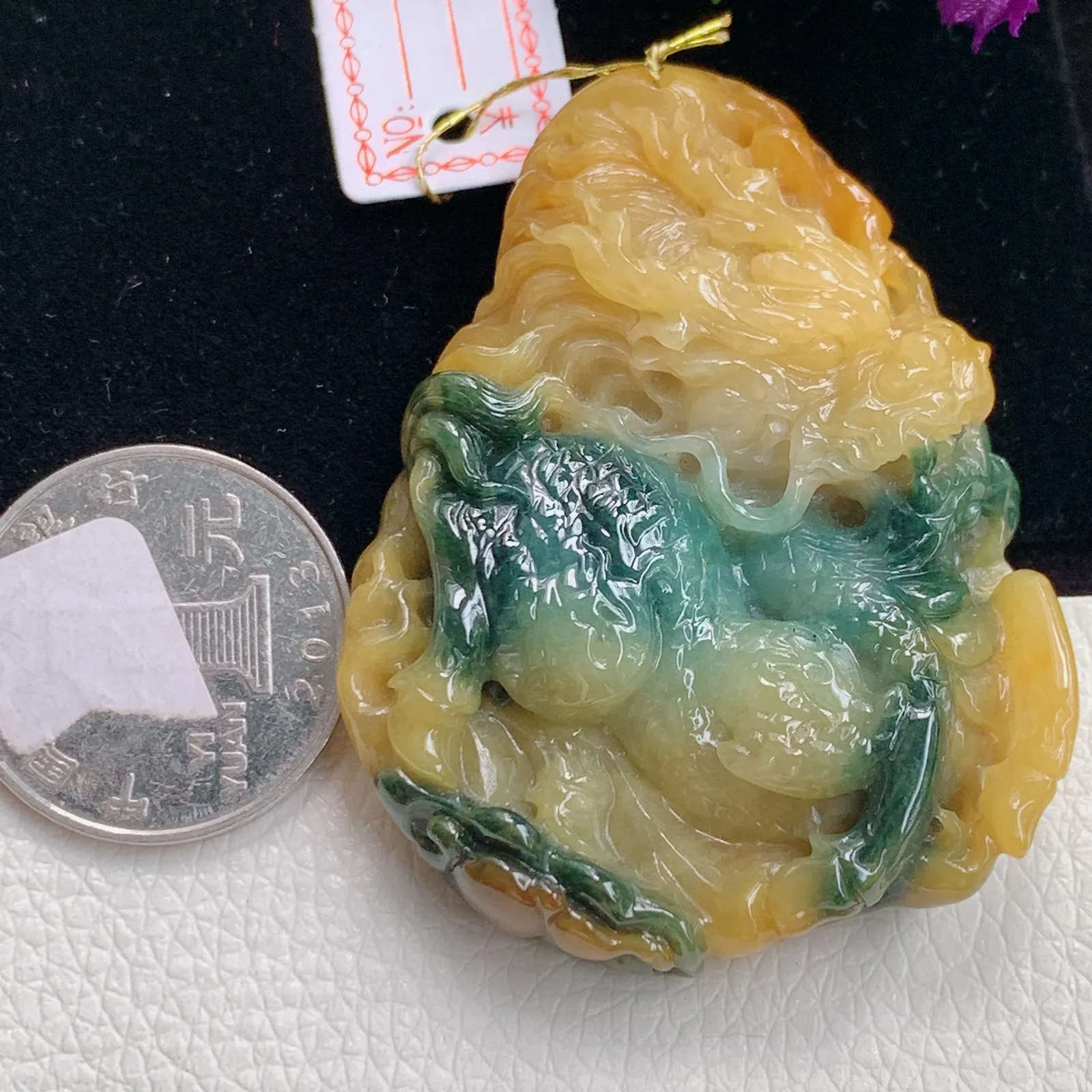 xj实拍我58.2*43.9*11.5天然翡翠三彩精雕龙牌 生意兴隆玉吊坠