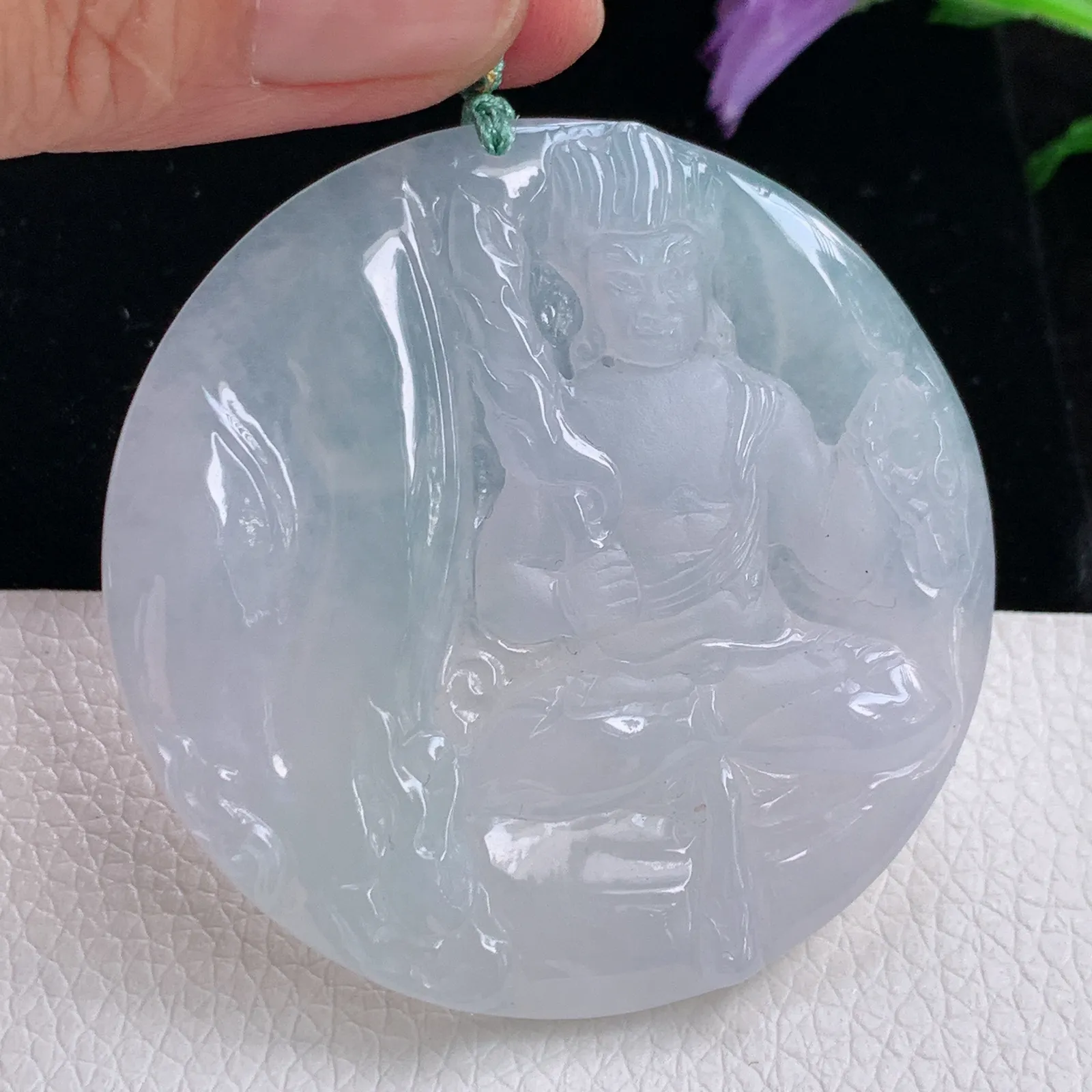 yn实拍51*5.2天然翡翠精雕冰润生肖守护神不动冥王玉吊坠 玉挂件