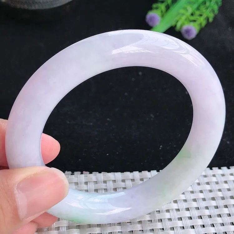 自然光56.5/11.6/11.3老坑精美温润淡紫飘绿圆条手镯翡翠玉镯美人镯