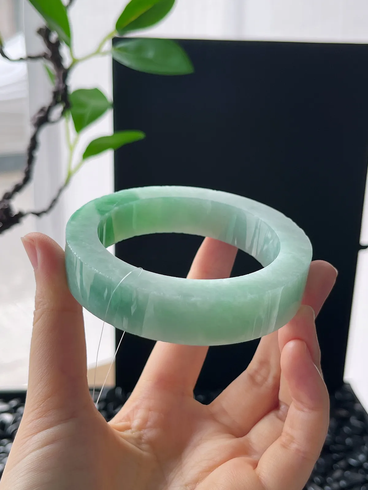 翡翠镯饼，⭕️正圈最大做58，圆条最大做54；最小做55.7