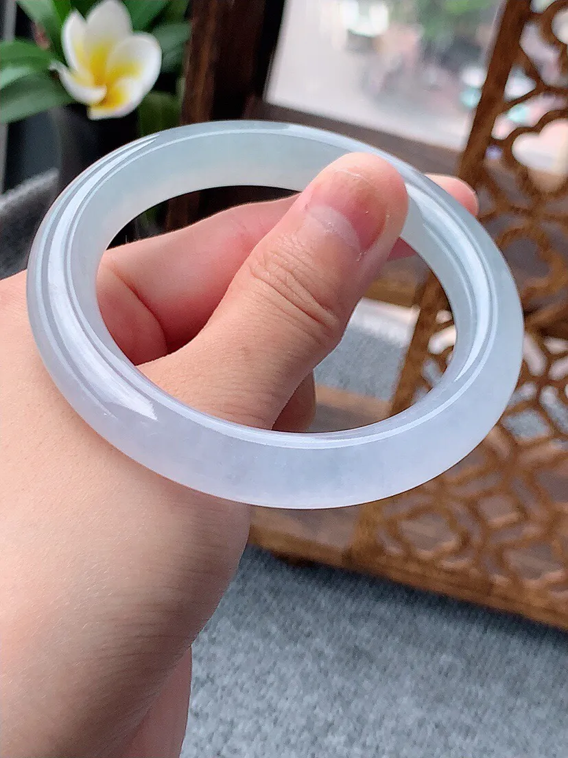 a货翡翠老坑冰种晴水圆条手镯54-55圈口 尺寸54.8×10mm 重量56.15g 0622