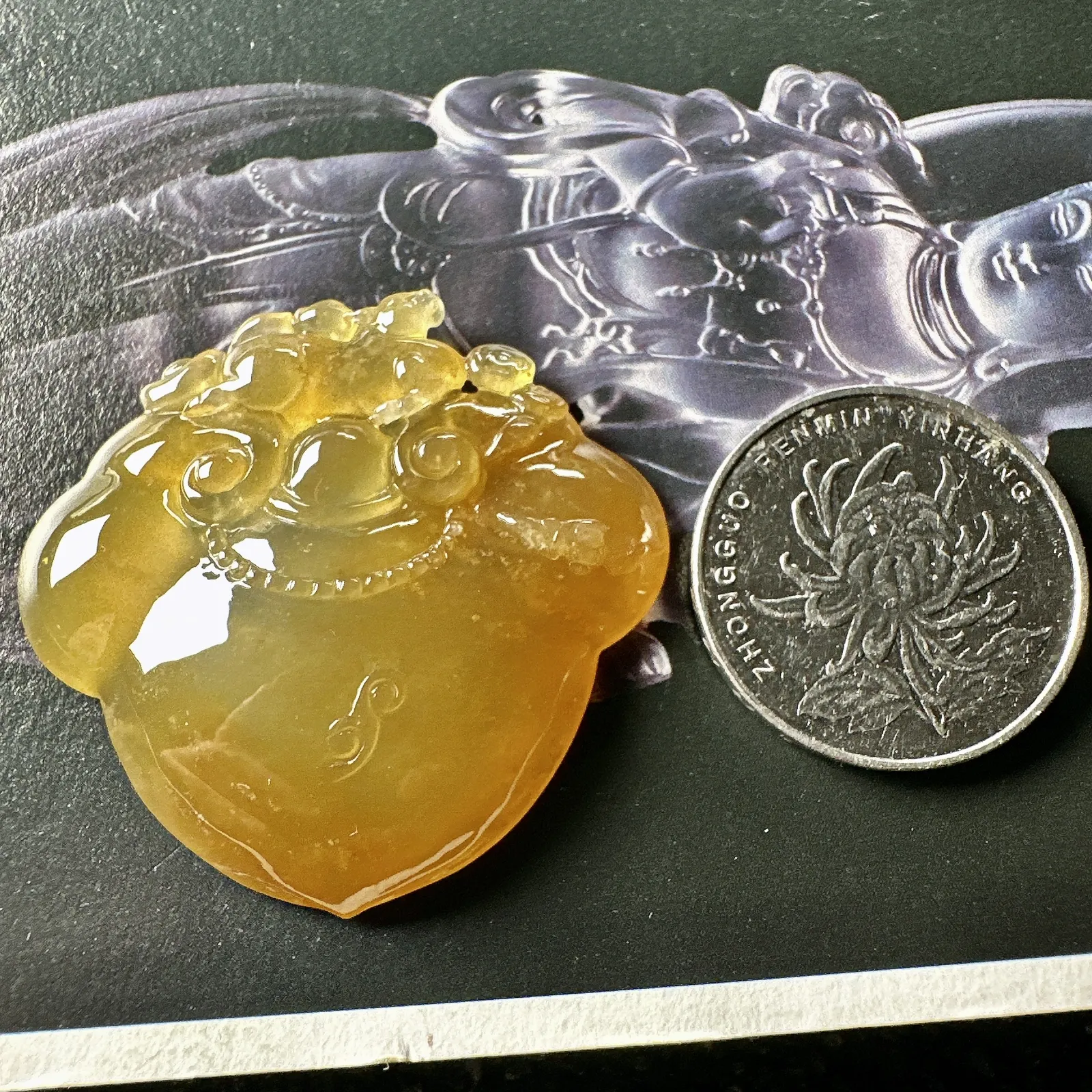 【冰种黄翡如意】马上有钱，稀缺的大块黄翡，难得的冰润度，难得的好颜色，韵味十足，古色古香