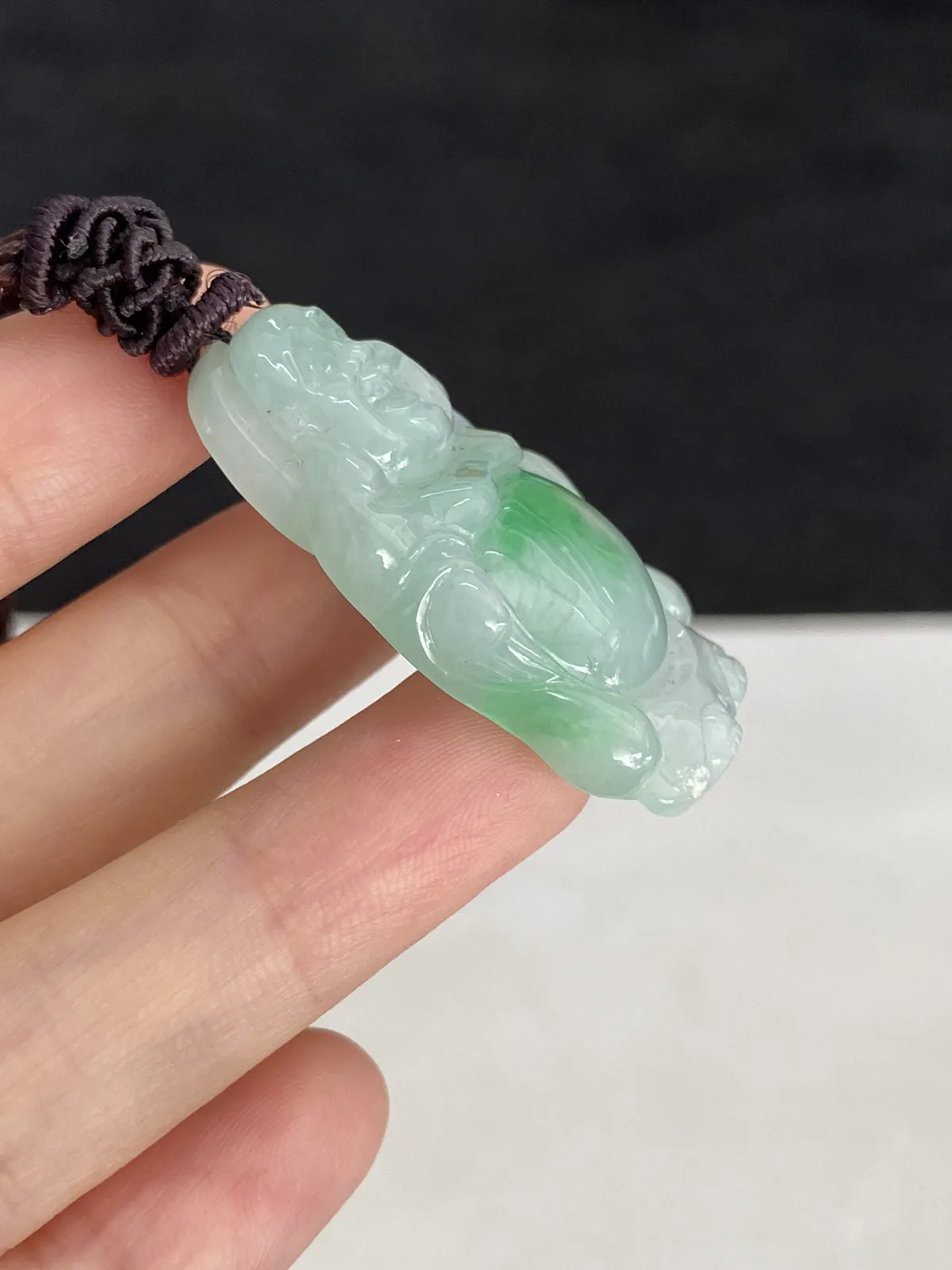 翡翠糯化种飘绿吊坠