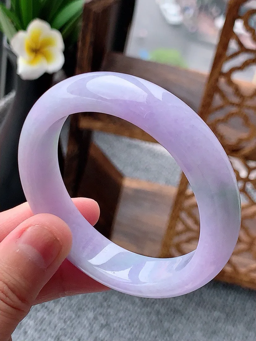 a货翡翠春彩紫罗兰飘绿正装正圈手镯52-53小圈口 尺寸52×13.3×8mm 重量57.90g 0
