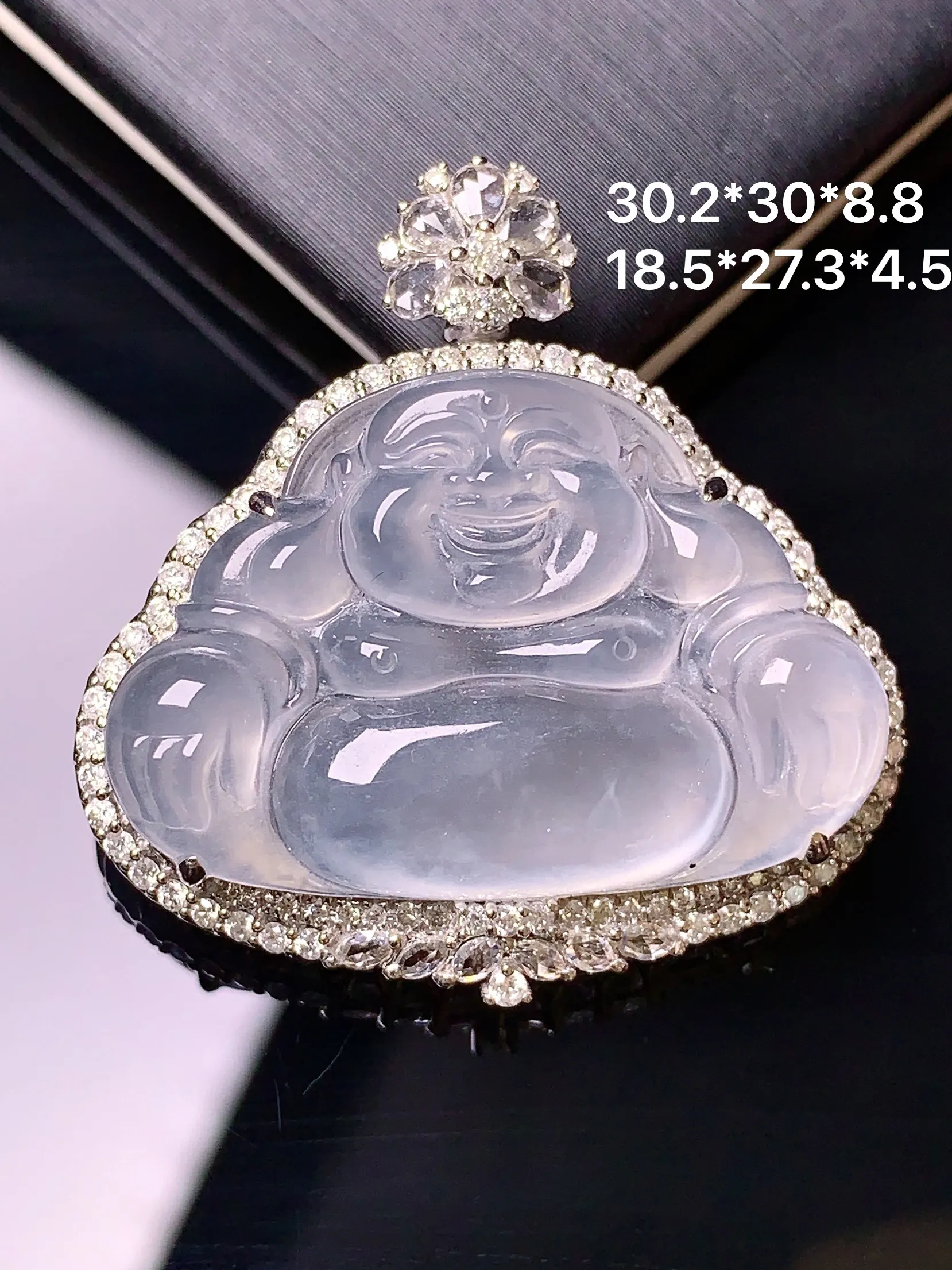 18k金钻镶嵌冰种佛公吊坠 玉质细腻 水润亮眼  整体尺寸30.2*30*8.8