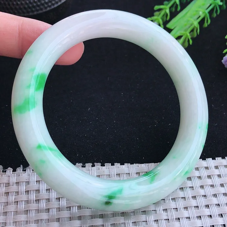 自然光57.8/10.5/11老坑精美温润飘阳绿胖圆条手镯翡翠玉镯美人镯