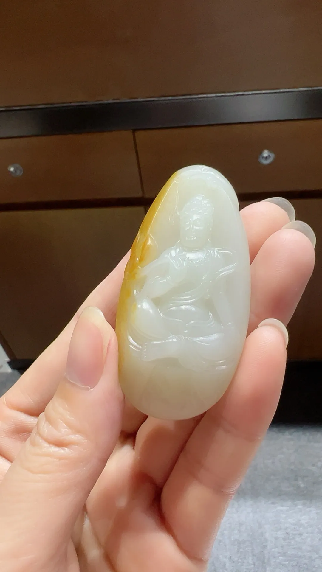 籽料｜黄皮观音

重37.8克 尺寸59*28*16mm