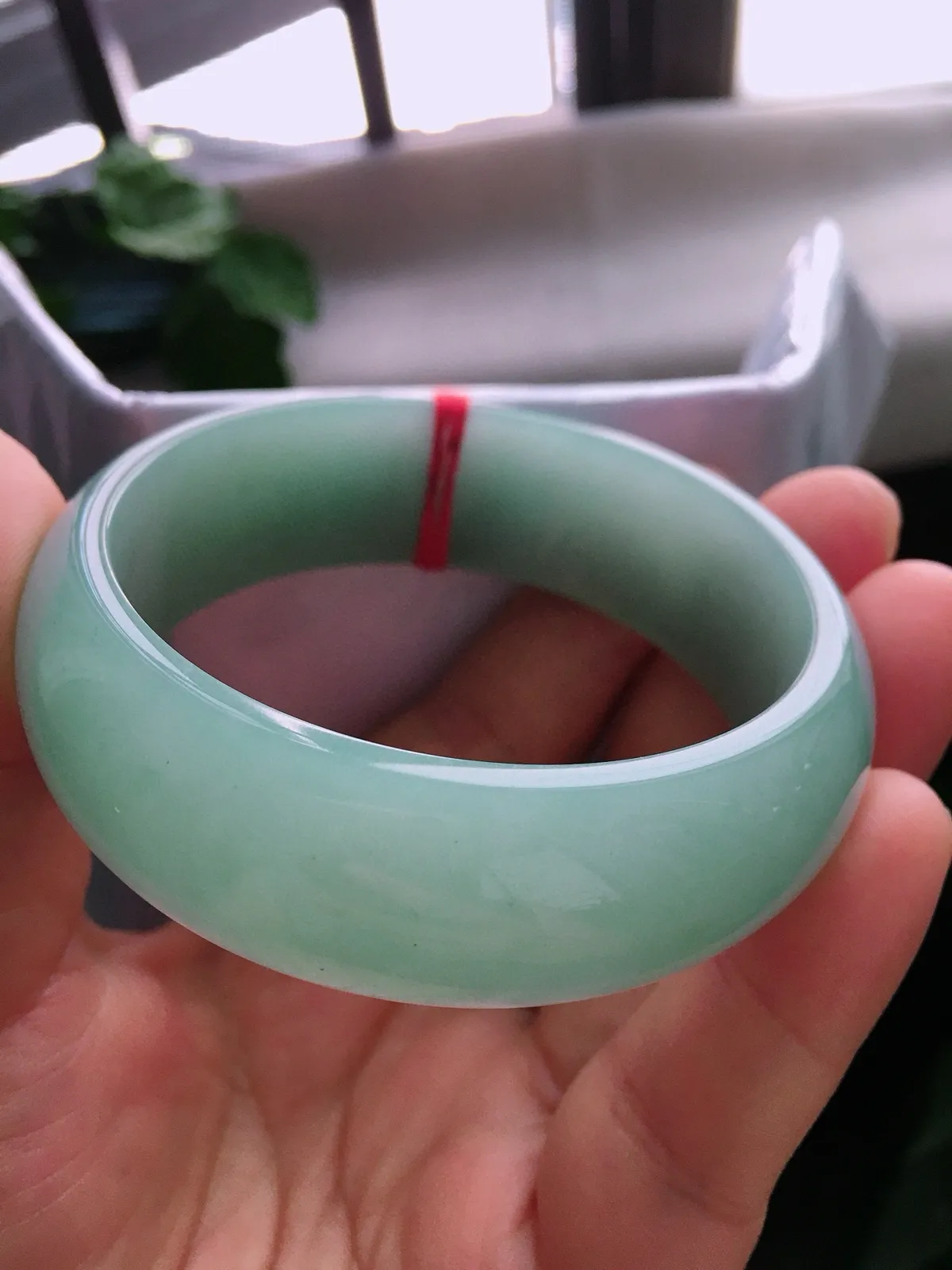 圈口60，正圈手镯，大圈口，绿底，玉质冰润细腻，宽版，尺寸60-21-7.8mm