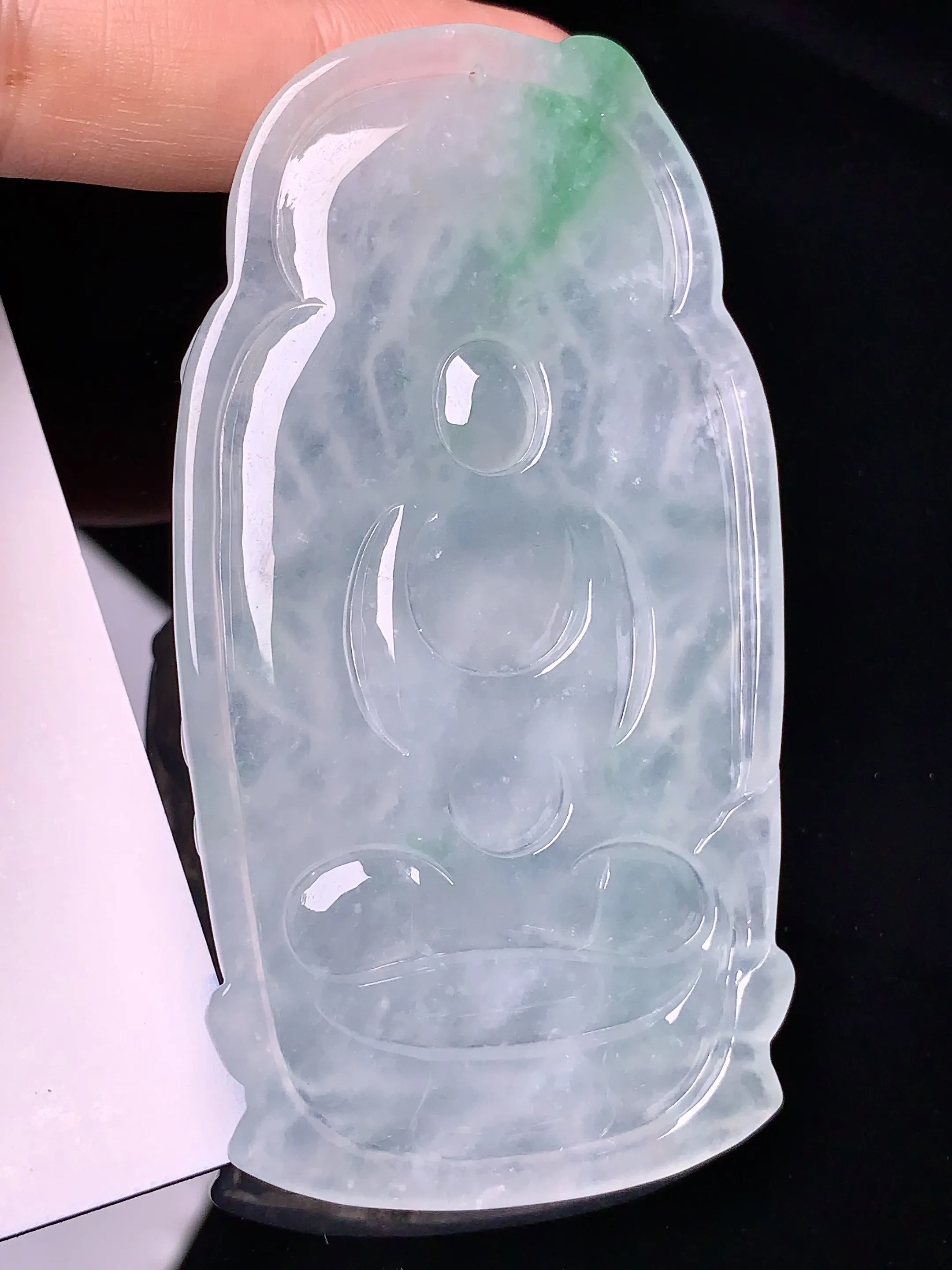 冰种飘绿千手观音吊坠 玉质细腻 水润亮眼  整体尺寸75*40.5*5.8