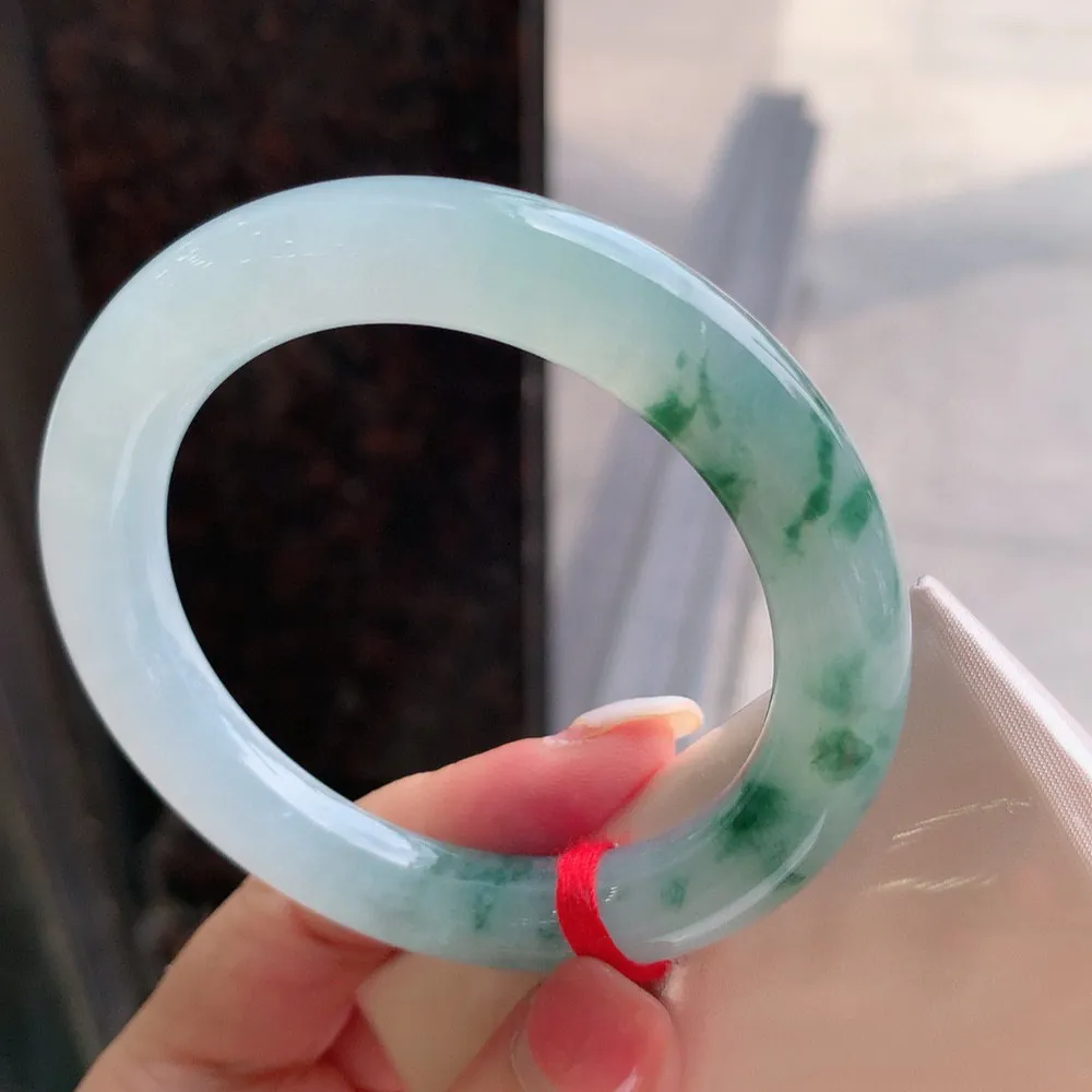 圆条高冰飘花 无瑕 尺寸:54.8/10.2 花美️️