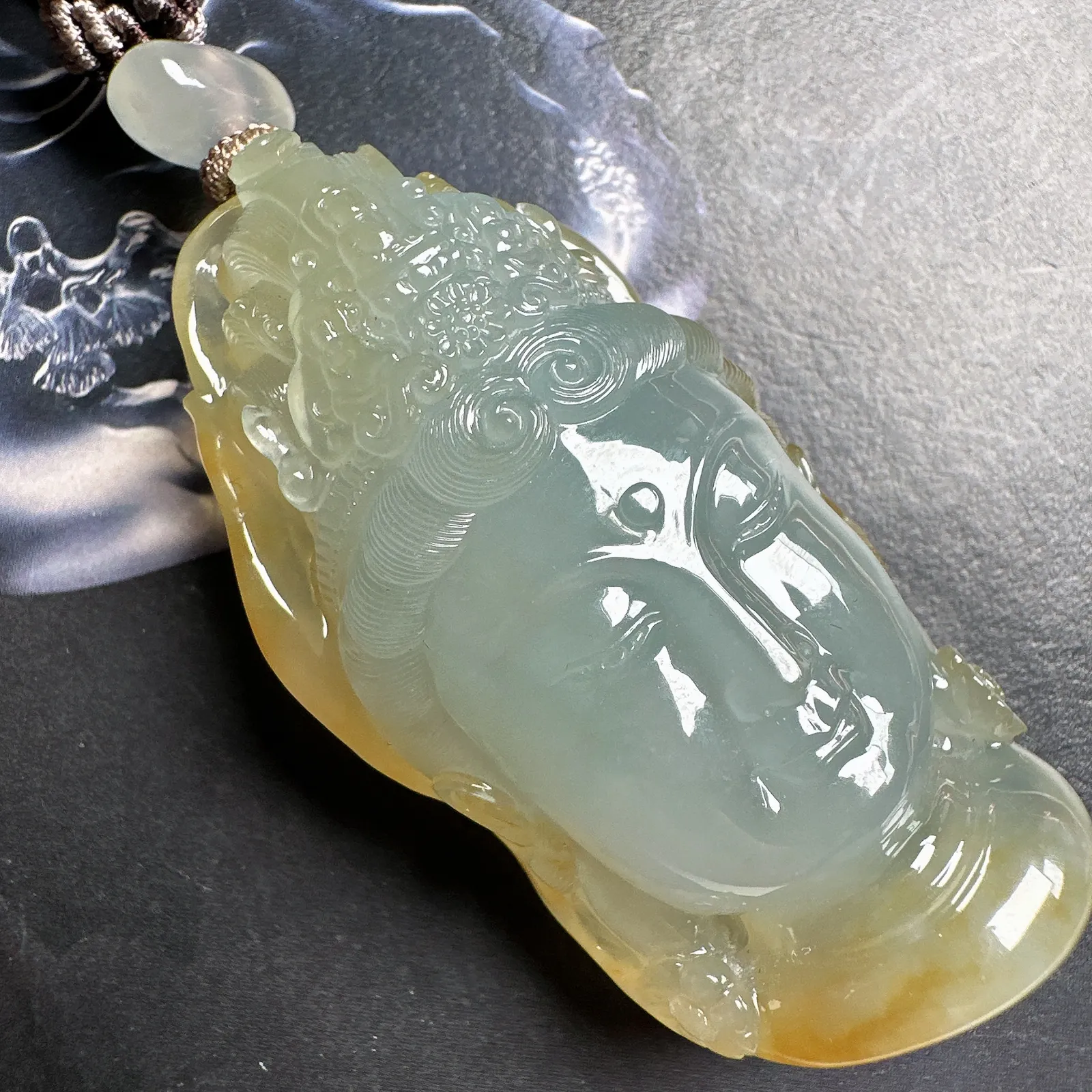 【观音头】冰黄立体观音佛头，种水很不错，冰感明显，俏色漂亮，面部纯净，大件厚装，可以收藏的品质。
