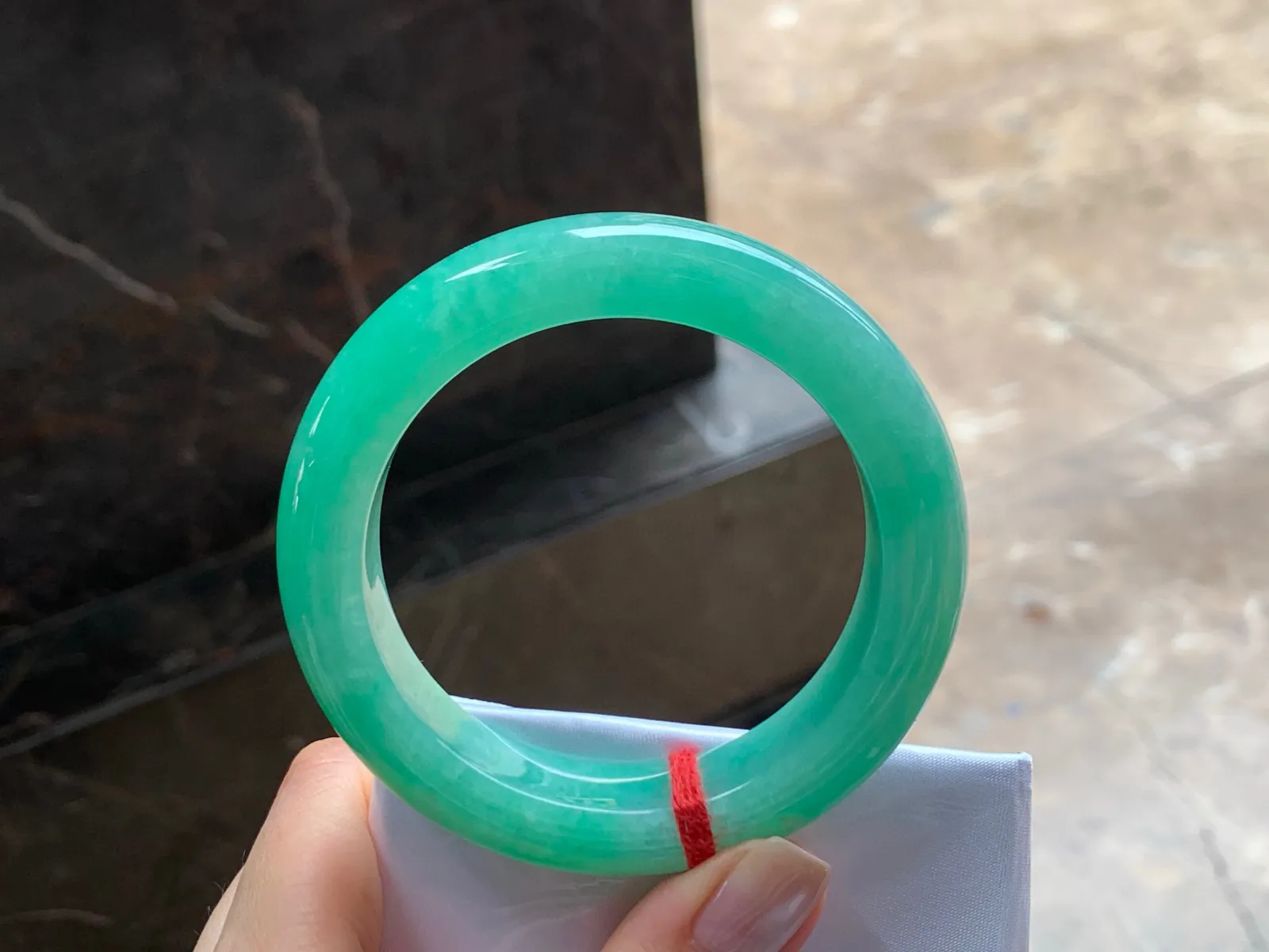 果绿手镯
颜色漂亮 53.8/12.5/10mm