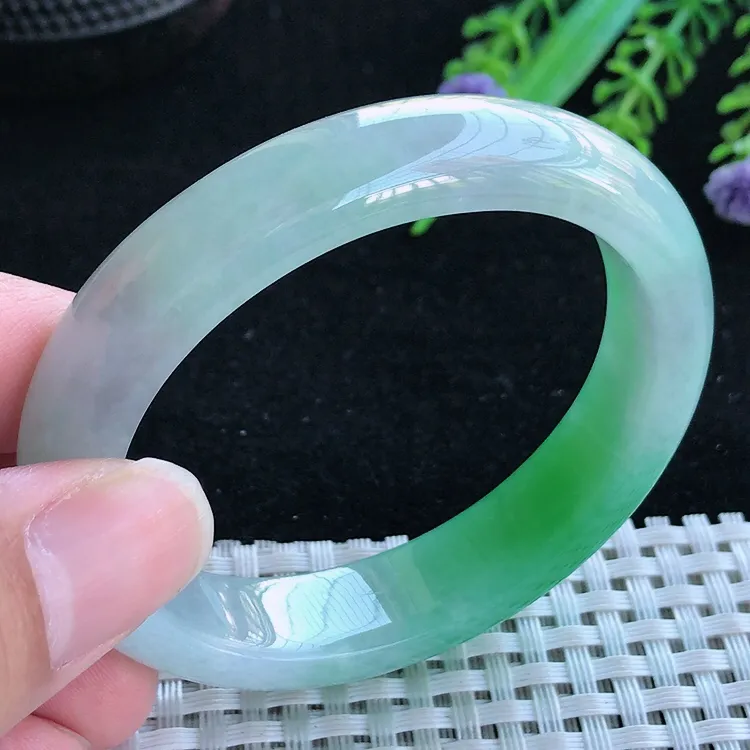 自然光51.5/44/12.6/7.6老坑冰胶水灵飘阳绿贵妃手镯小圈口翡翠玉镯美人镯