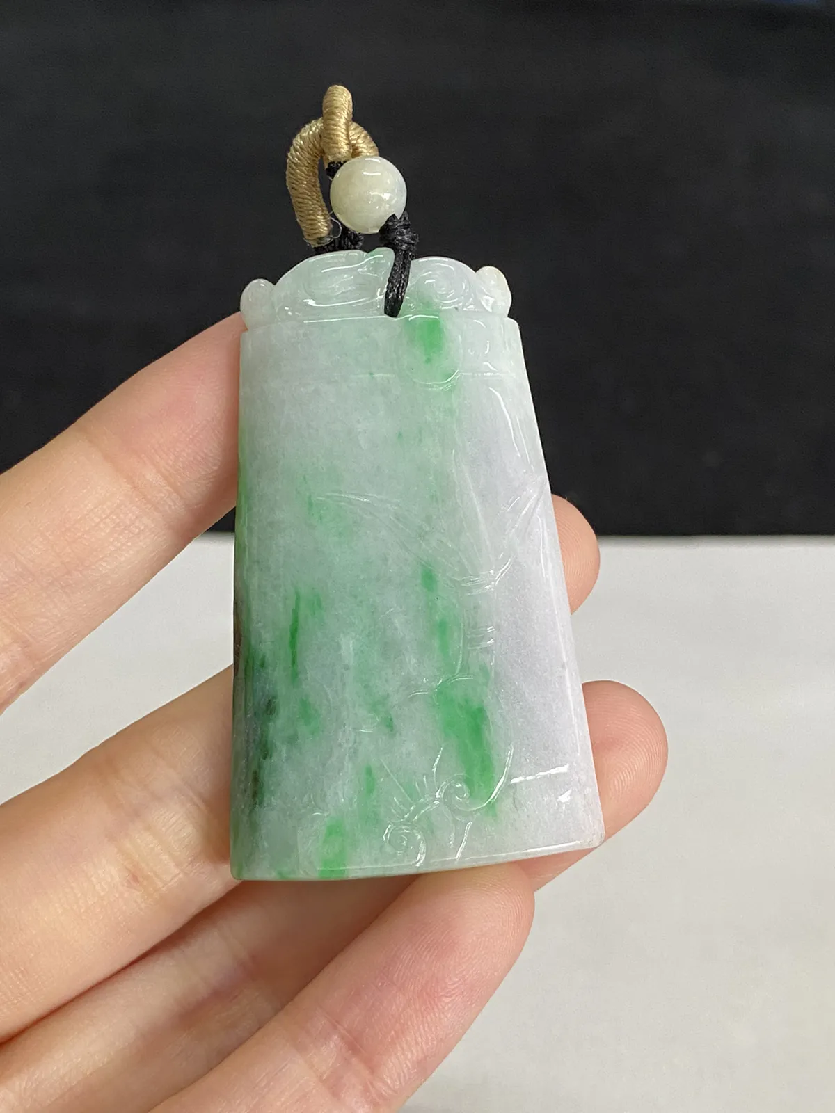 翡翠挂坠